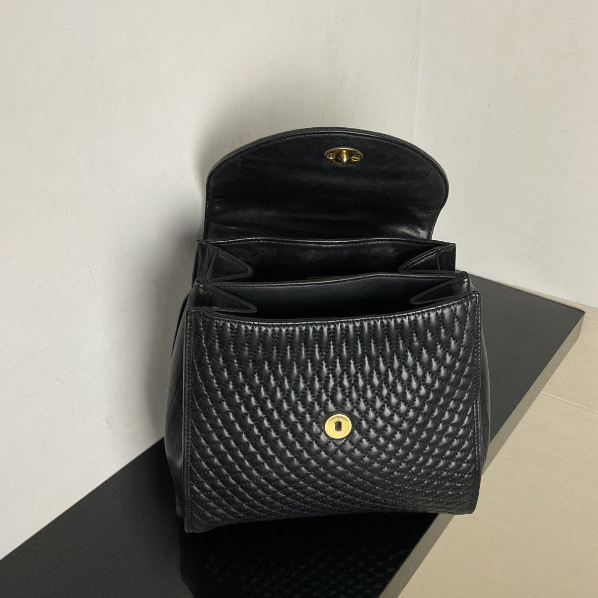 Bally Bally Quilted Top-Handle Bag in Very Good Condition Size ONE SIZE - 7 Thumbnail