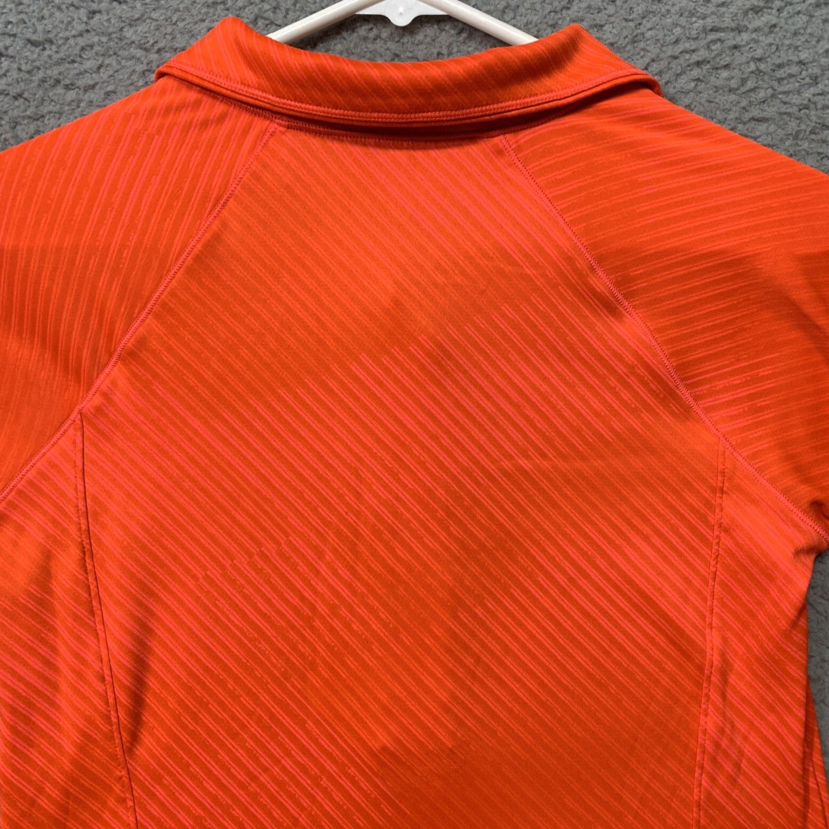 Under Armour Under Armour Athletic Top Women's M Orange Fitted Zip Pocket/Back Thumb Holes Shirt Slim 1/2 Zip Back Pocket 5" Size M / US 6-8 / IT 42-44 - 6 Thumbnail