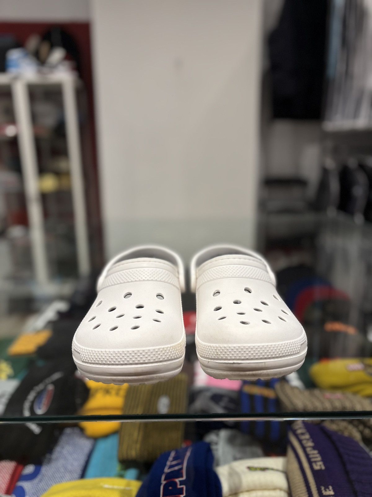 Crocs Crocs Men Classic Fuzz Lined Crocs White Size: 10 Size US 10 / EU 43 - 3 Thumbnail