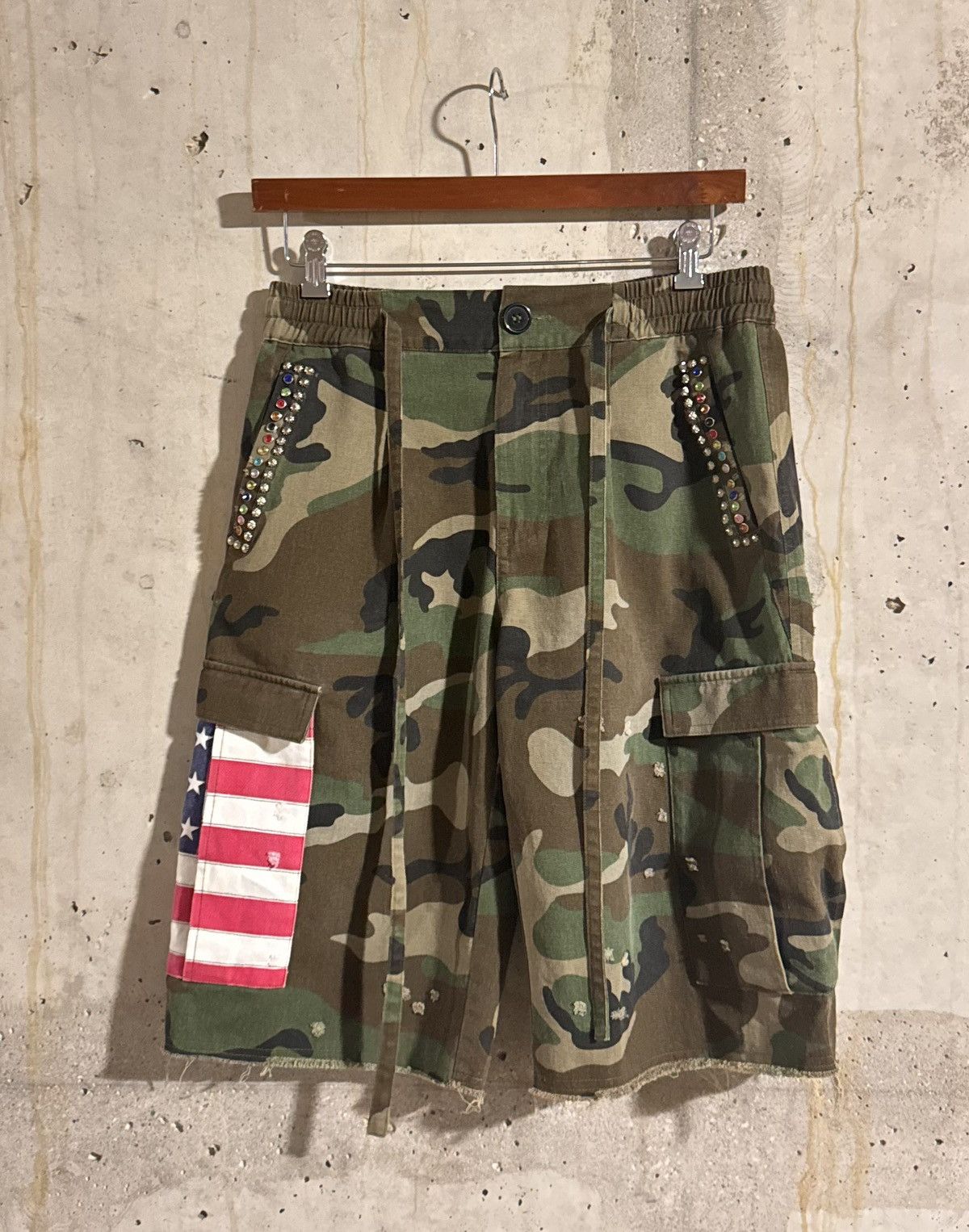 Japanese Brand Brainwashed Camo unreleased shorts Size US 38 / EU 54 - 1 Thumbnail