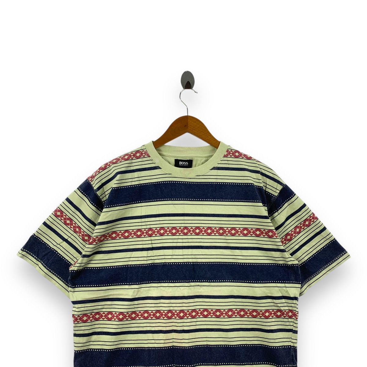 Hugo Boss Vintage HUGO BOSS AZTEC Navajo Made In Italy Tee Shirt Top Size US XL / EU 56 / 4 - 2 Thumbnail
