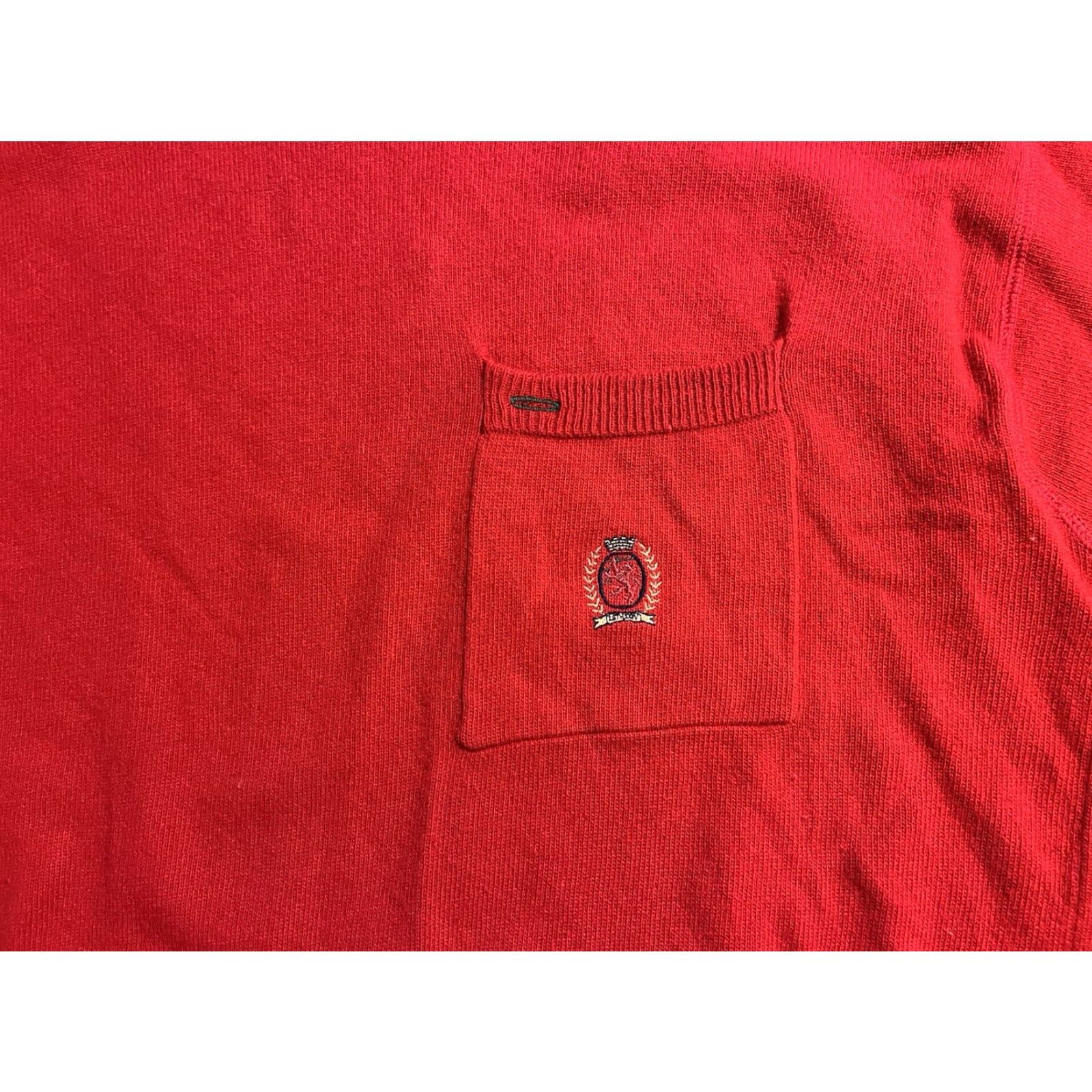 Tommy Hilfiger VINTAGE Tommy Hilfiger Sweater Men’s Large Red Pocket Knit Crew Neck Pullover Embroidered Logo 90s Classic Designer Preppy Retro Men Size US L / EU 52-54 / 3 - 3 Thumbnail