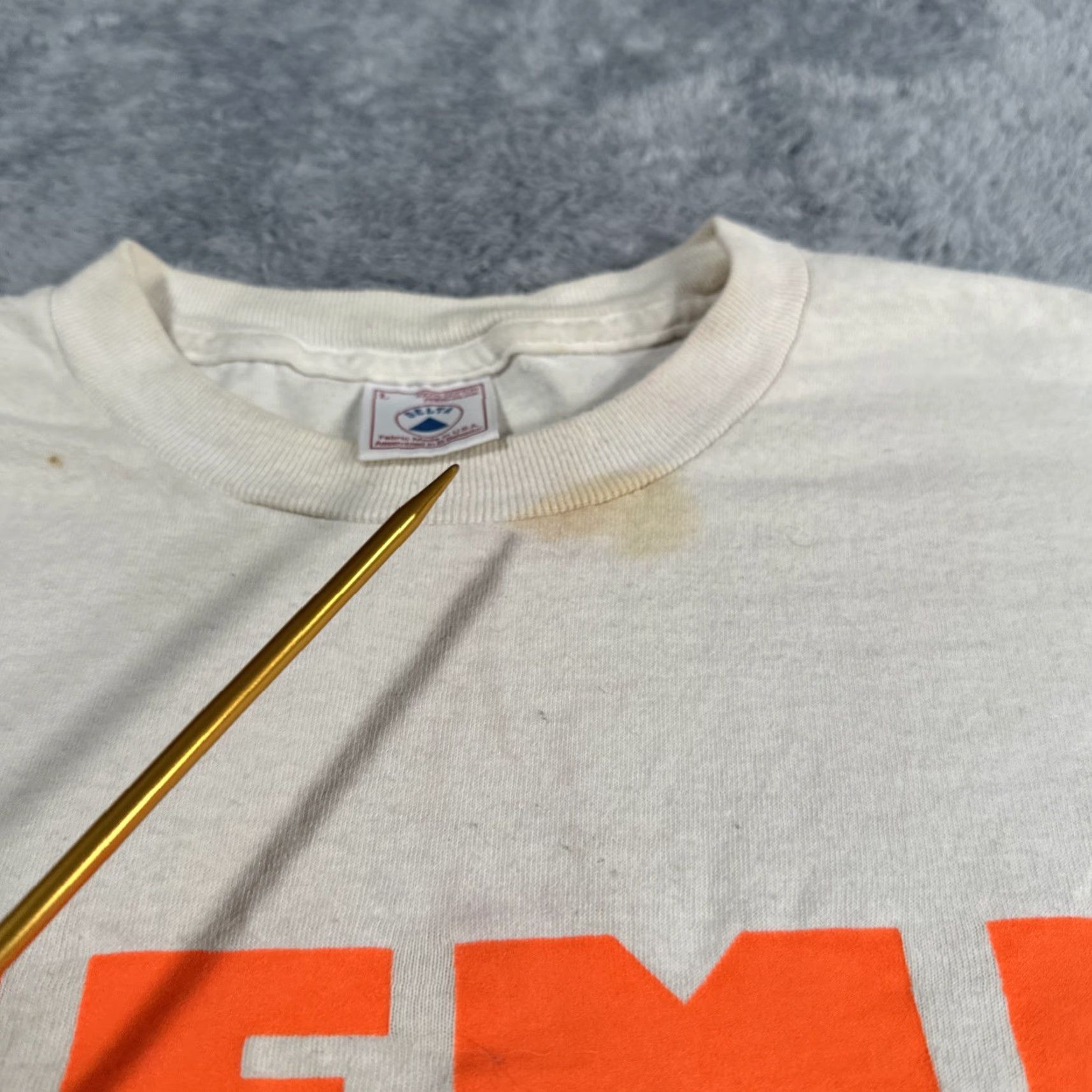 Vintage VINTAGE Cannabis Marijuana Hemp Wanted Neon Shirt 90s Ganja Weed Leaf Size L White Men T-Shirt Cotton Size US L / EU 52-54 / 3 - 6 Thumbnail