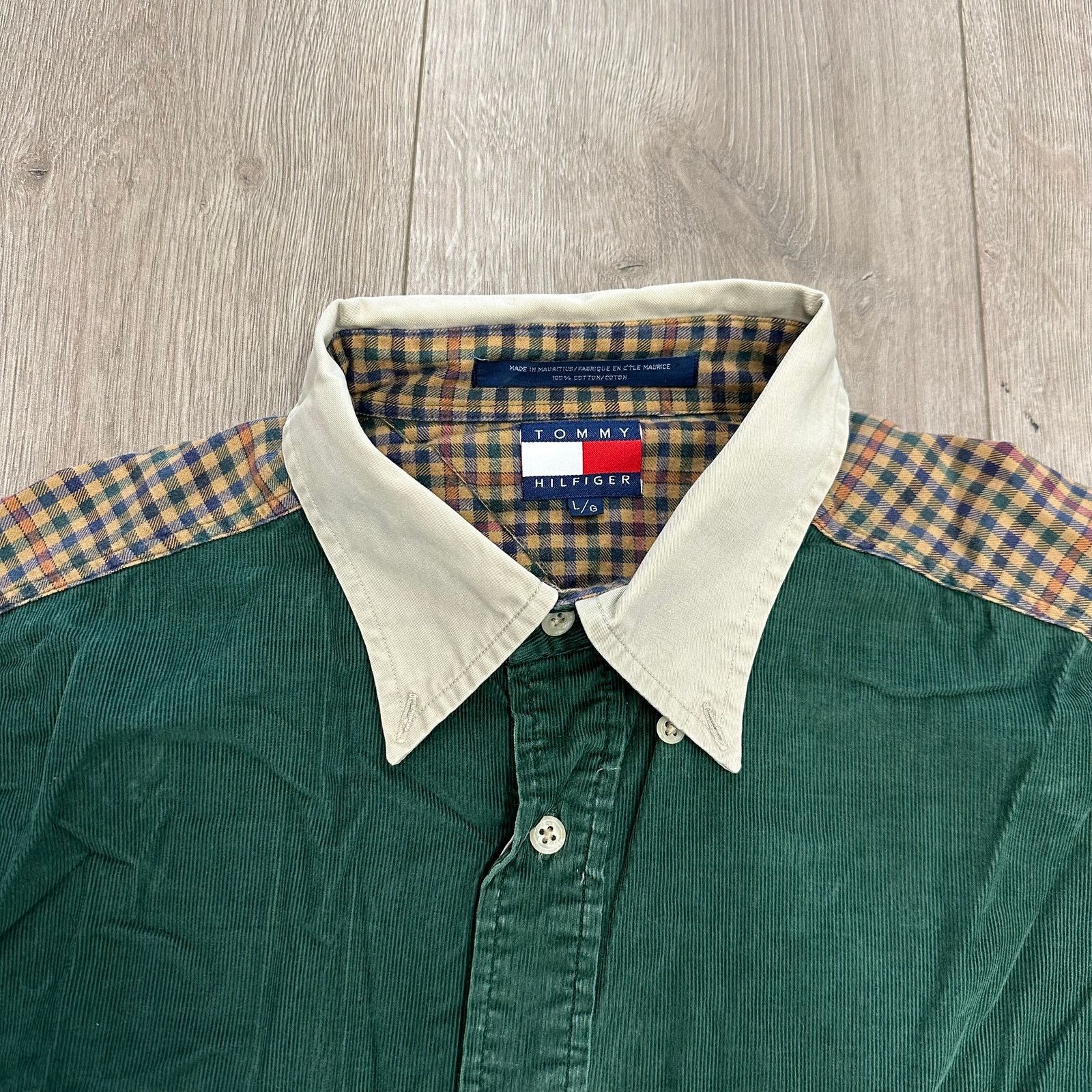 Tommy Hilfiger Tommy Hilfiger 90s corduroy button-down Long Sleeve Shirt Size US L / EU 52-54 / 3 - 3 Thumbnail