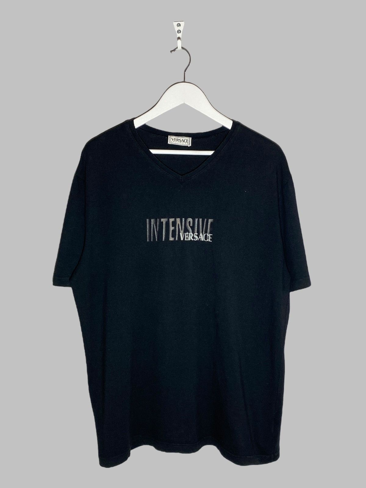 Versace VERSACE INTENSIVE LOGO TEE Y2K MINIMAL MILANO DRIP Size US L / EU 52-54 / 3 - 1 Thumbnail