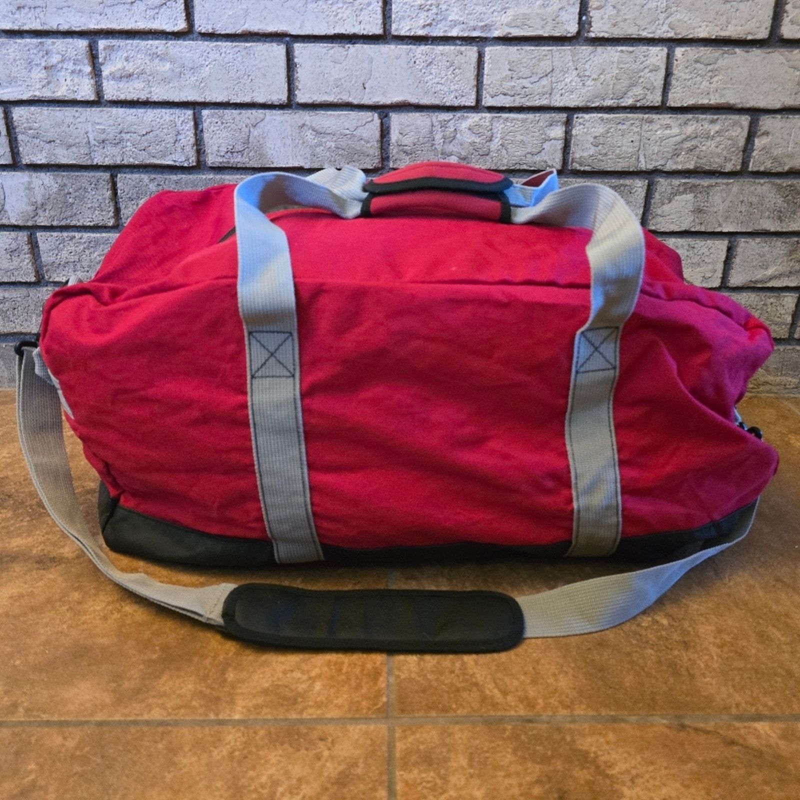 Other Red | LEWIS N. CLARK | Heavy Duty Duffle Size ONE SIZE - 5 Thumbnail