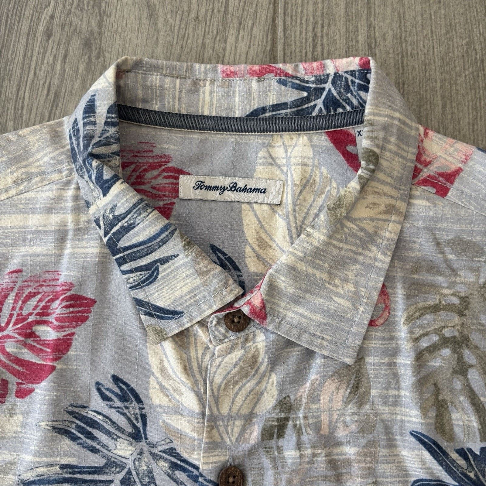 Tommy Bahama Tommy Bahama Island Zone Hawaii Silk Shirt Monstera Mens XXL Size US XXL / EU 58 / 5 - 3 Thumbnail