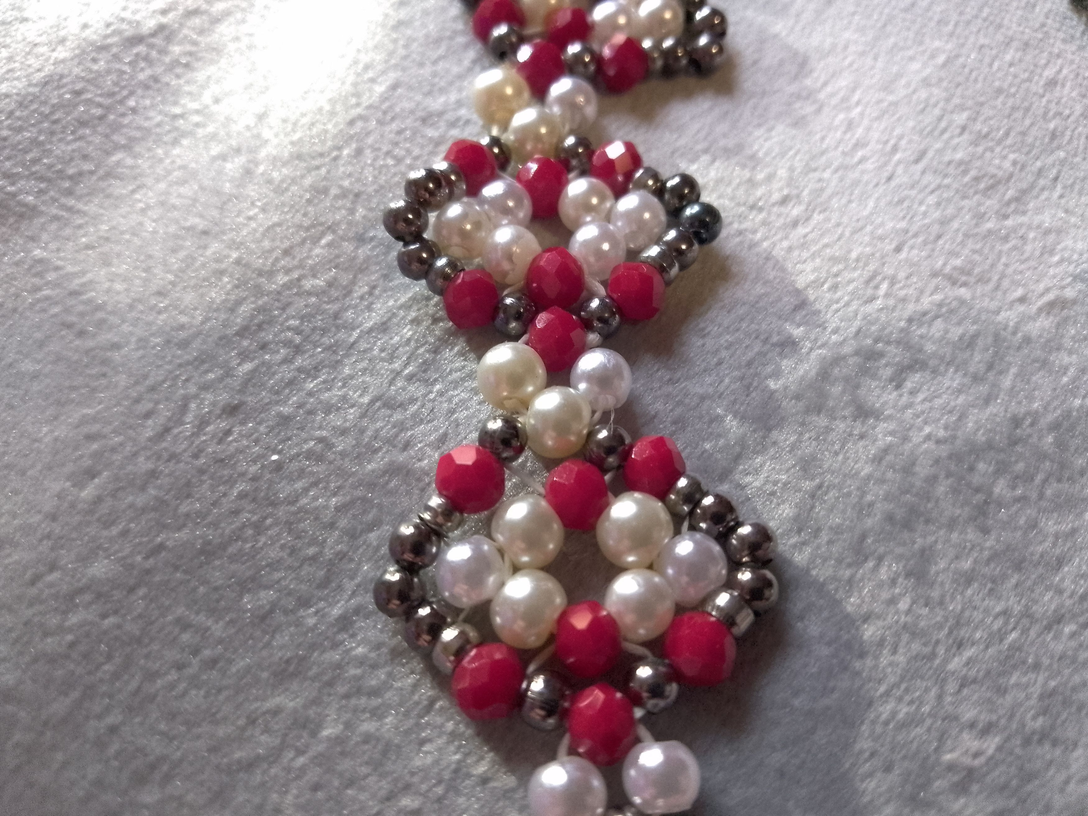 Handmade Bracelet and earrings. White pearls, red crystals. Size ONE SIZE - 3 Thumbnail