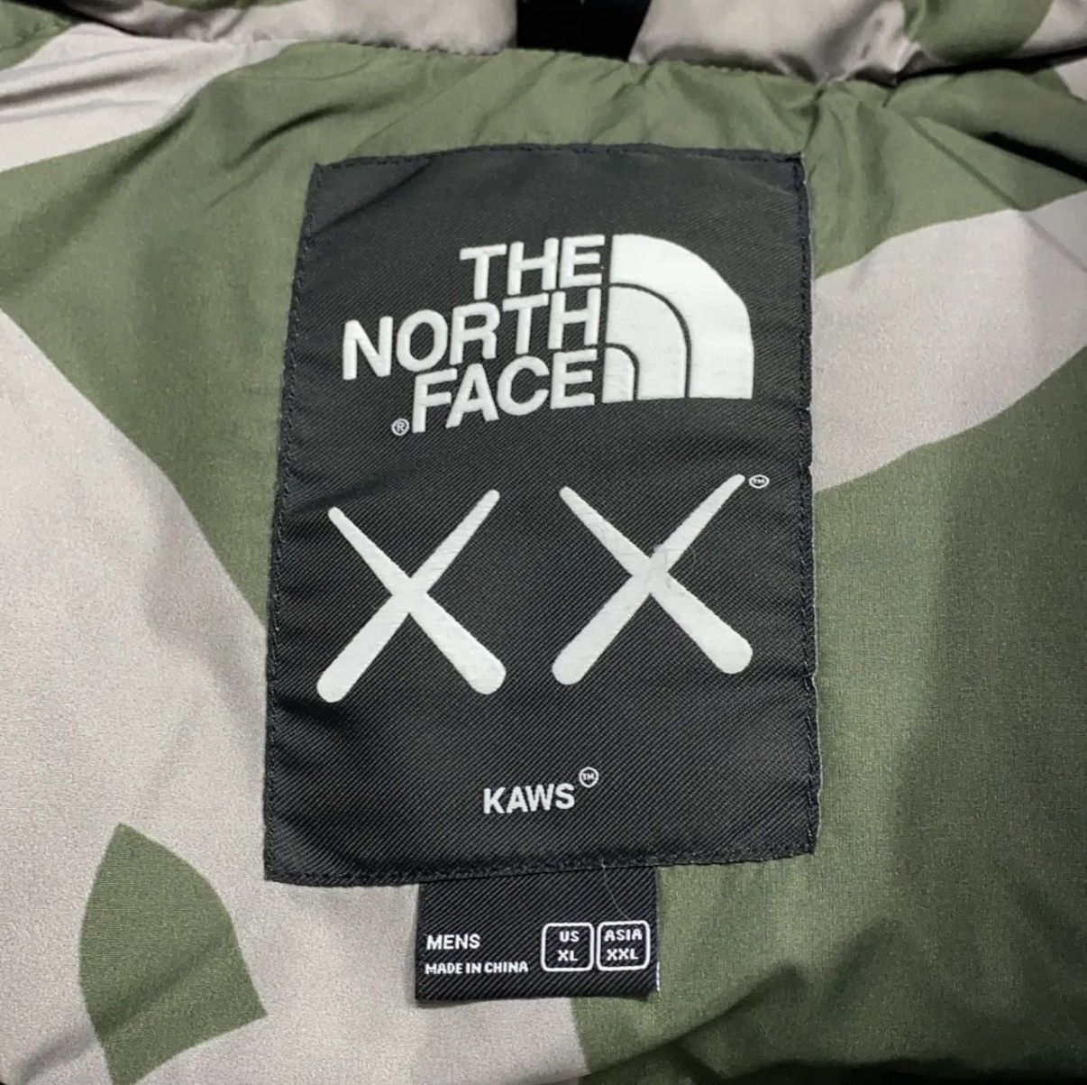 Kaws × The North Face KAWS x The North Face Retro 1996 Nuptse Jacket Size US XL / EU 56 / 4 - 4 Thumbnail
