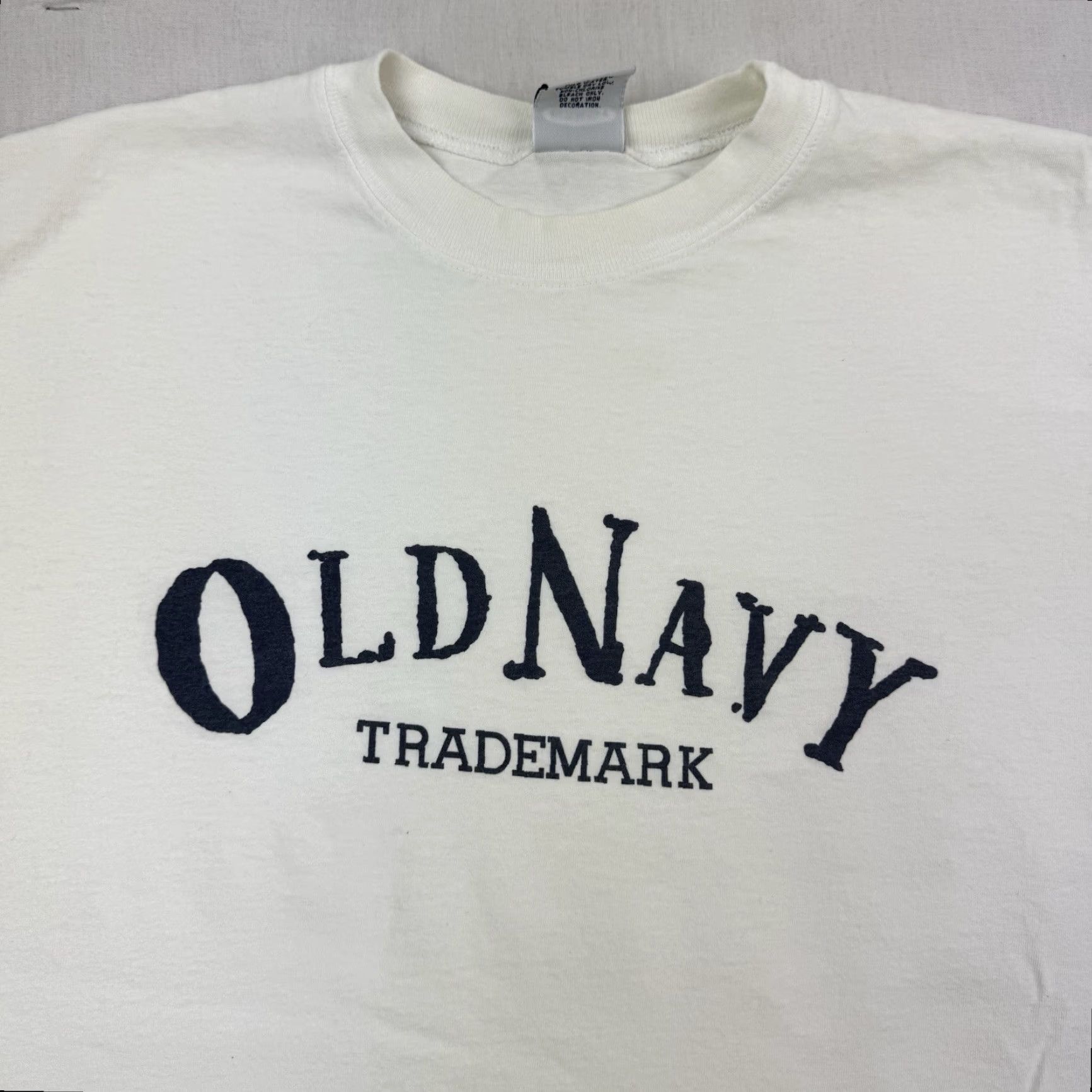 Old Navy VINTAGE Old Navy Logo T-Shirt Men L White Hipster Y2K USA 90s Decade Size US L / EU 52-54 / 3 - 3 Thumbnail