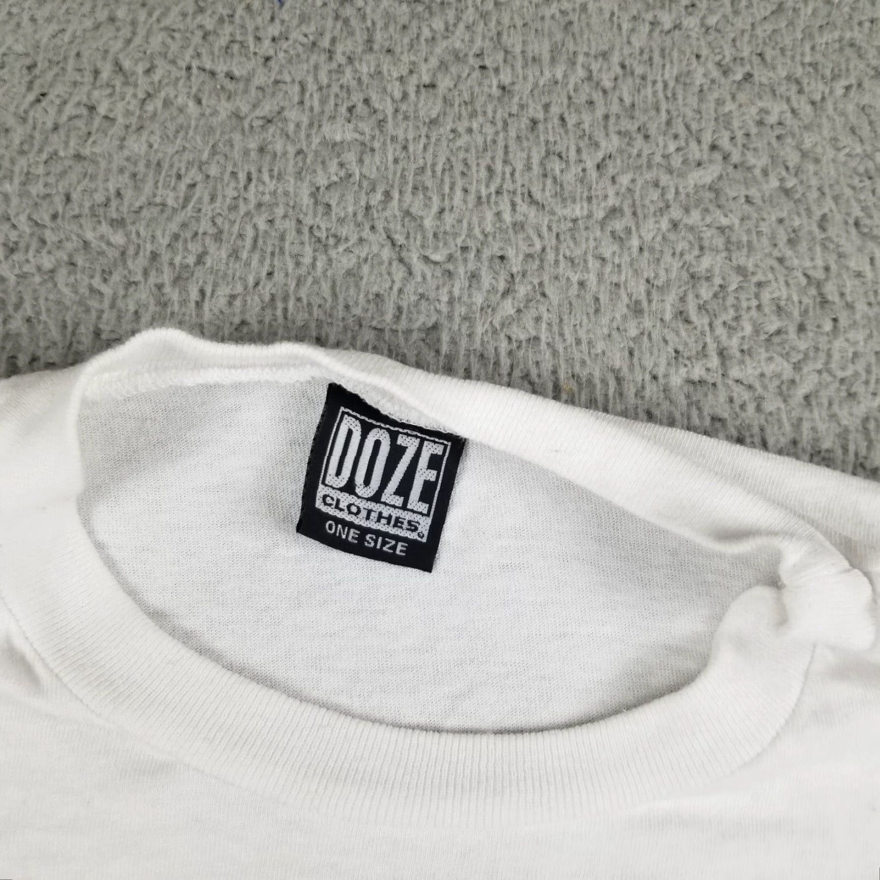 Vintage VINTAGE Penguin T Shirt Men LT 90s Antifreeze Funny 1996 Big Print Sleep Doze White Adult Large Tall Graphic Tee Mens Size US L / EU 52-54 / 3 - 2 Thumbnail