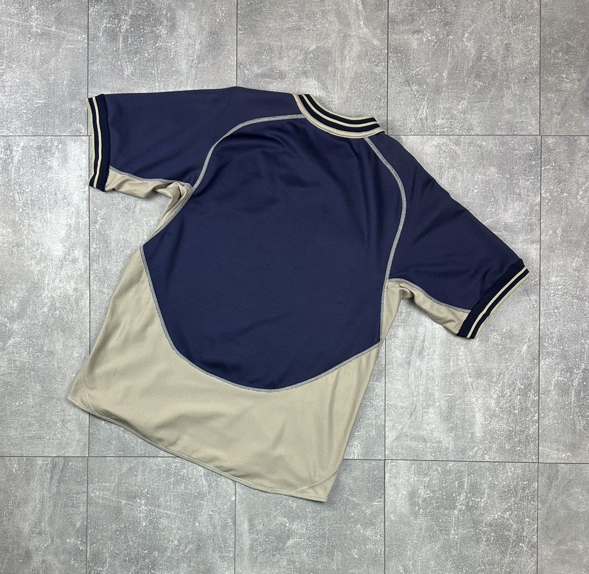 Le Coq Sportif Le Coq Sportif Leicester City 2004/05 Away 120TH Jersey Size US M / EU 48-50 / 2 - 18 Thumbnail