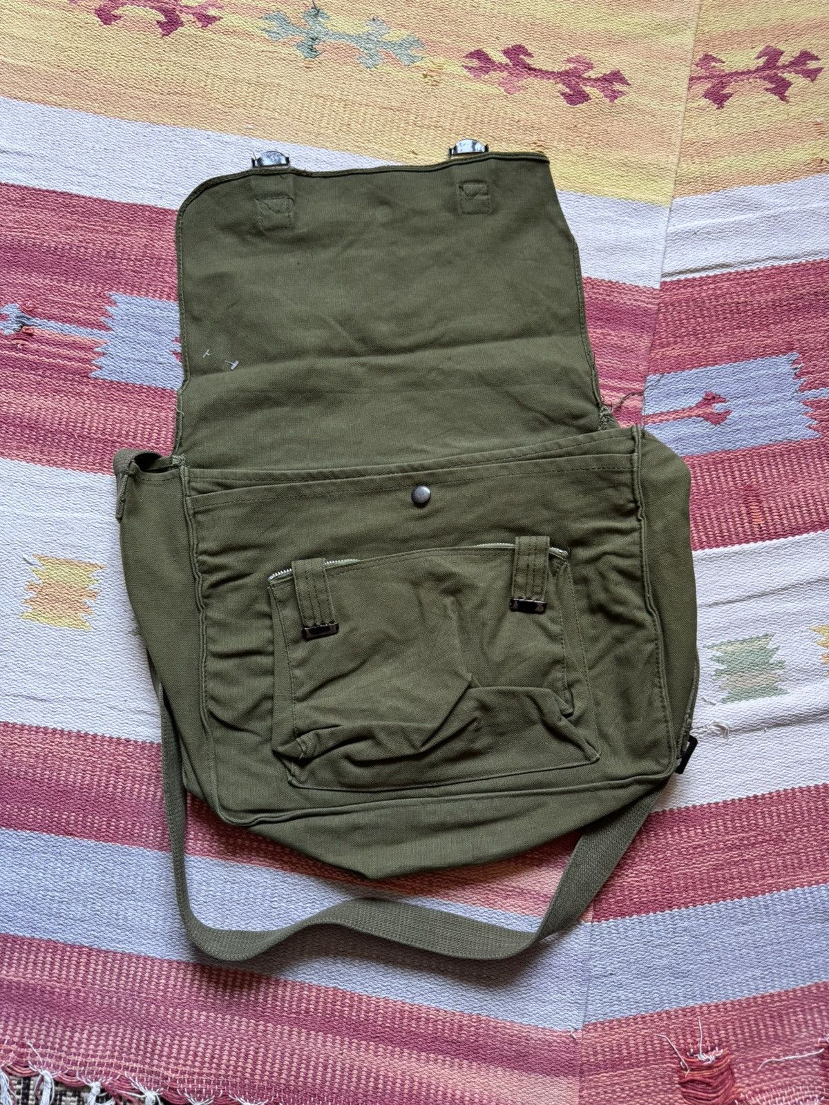 Vintage Vintage 80-90’s Chinese Army Military Shoulder Bag Size ONE SIZE - 9 Thumbnail