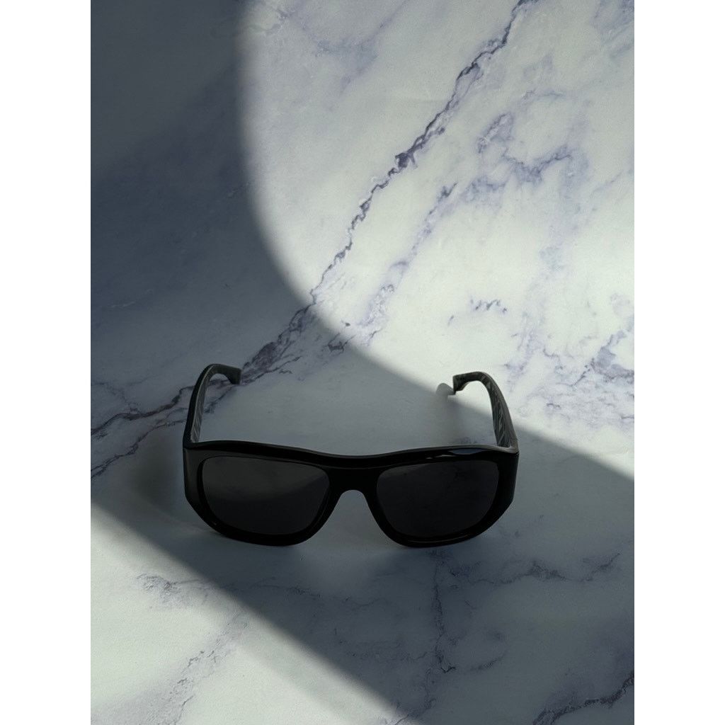 Fendi NEW Fendi FE40117I Black Wrap Shield Sunglasses Size ONE SIZE - 3 Thumbnail