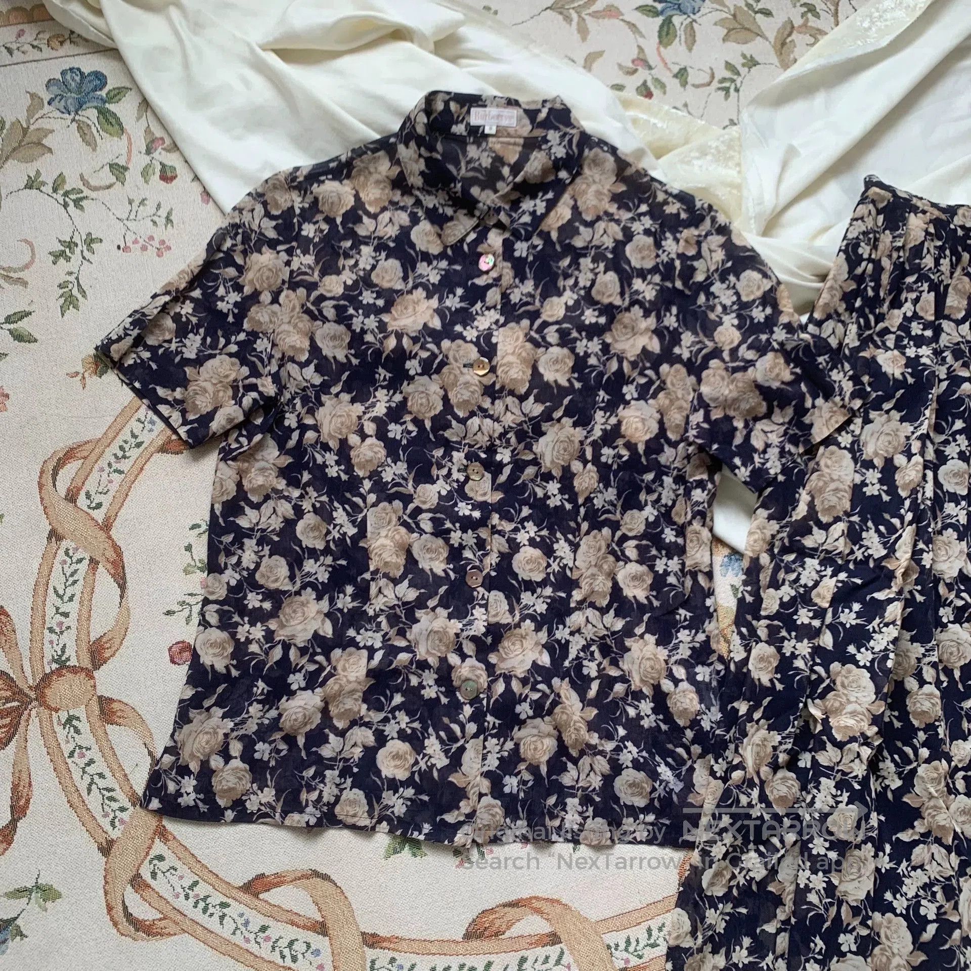Burberry Burberry Vintage Rose Print Set. Size US 38 / EU 54 - 2 Thumbnail