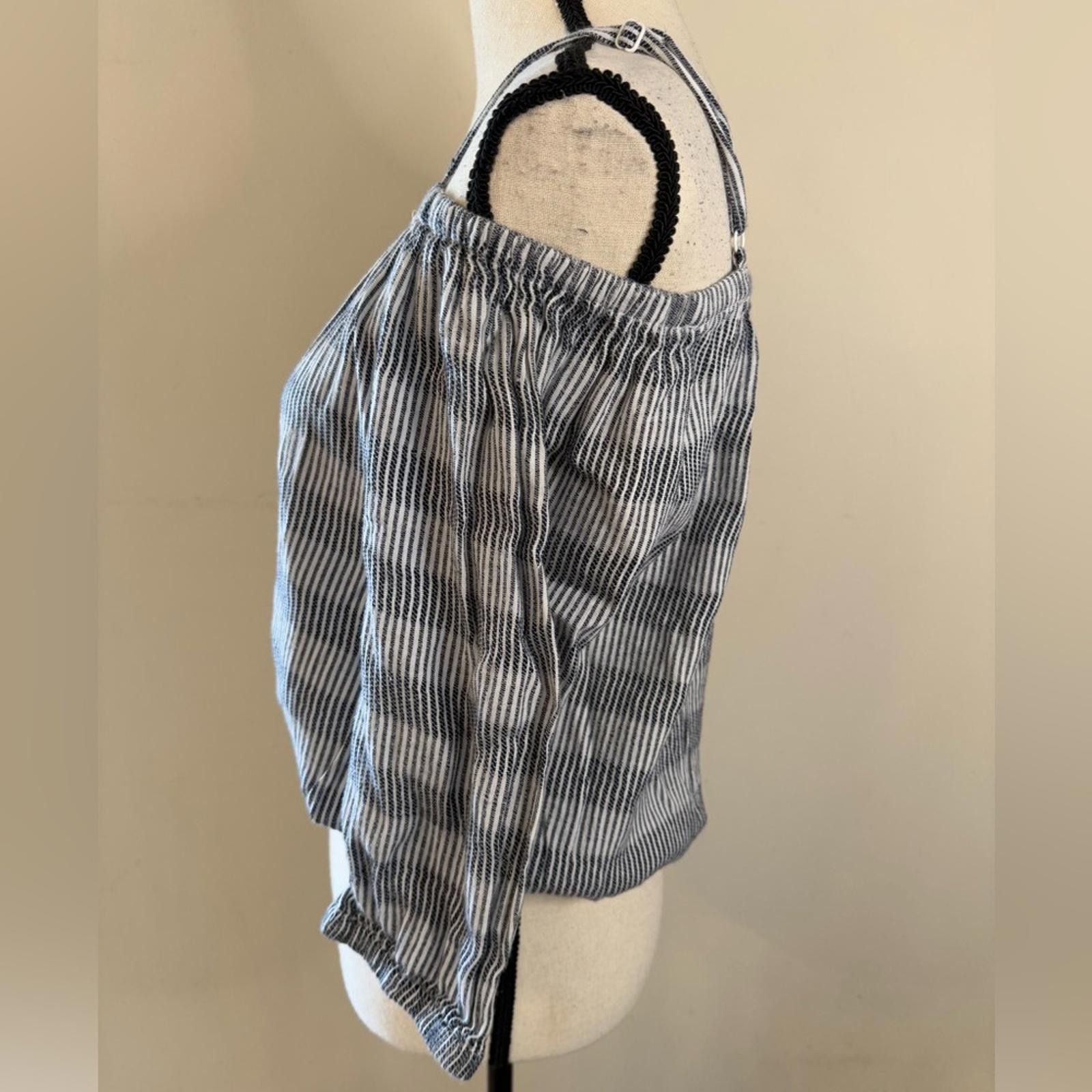 Other Romeo & Juliette Couture cropped blue & white striped top SM Size S / US 4 / IT 40 - 2 Thumbnail