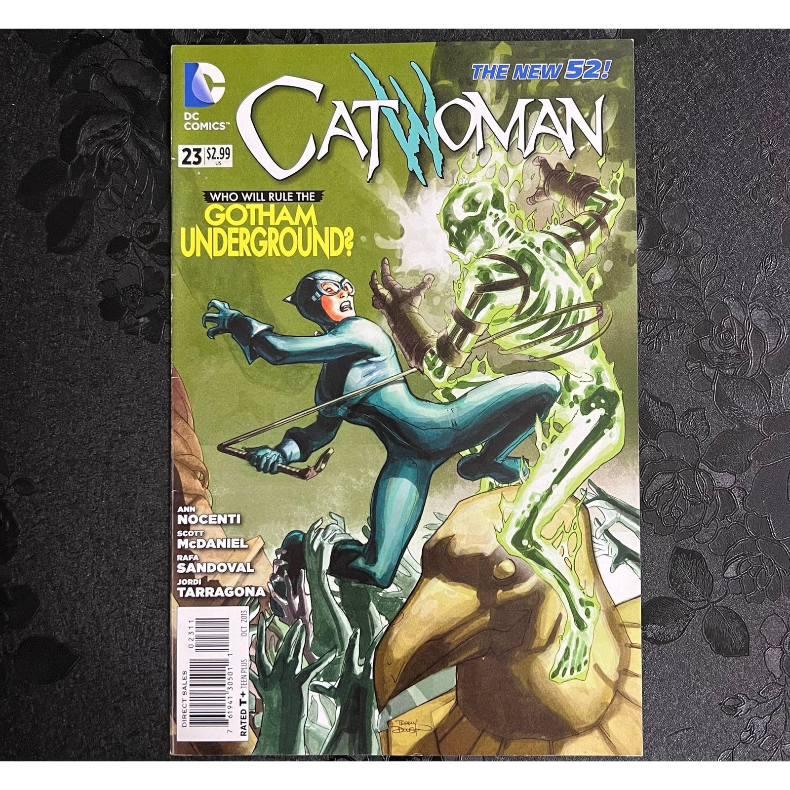 DC Comics CatWoman # 23 Oct 2013 The New 52! DC Comics Size ONE SIZE - 1 Thumbnail