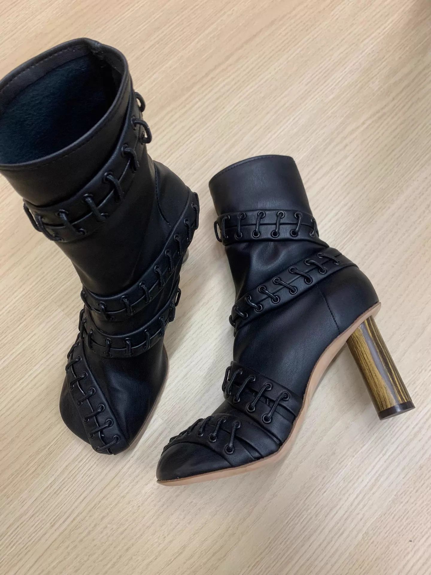 A.W.A.K.E. MODE A.W.A.K.E.MODE Black Square Toe Lace-Up Short Boots 39.5 New Size US 9 / IT 39 - 2 Thumbnail