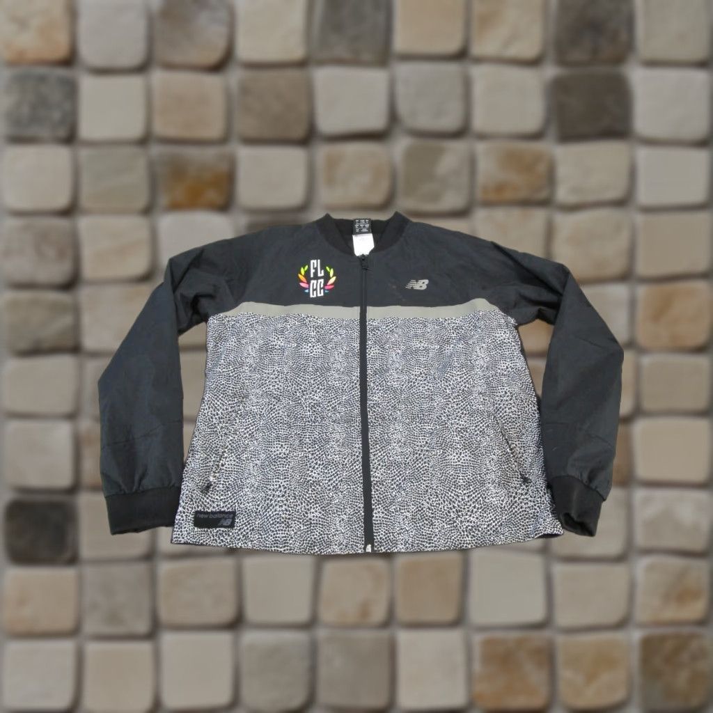 New Balance VINTAGE New Balance Jacket Womens L Black Bomber Outdoor Stains Size L / US 10 / IT 46 - 1 Thumbnail