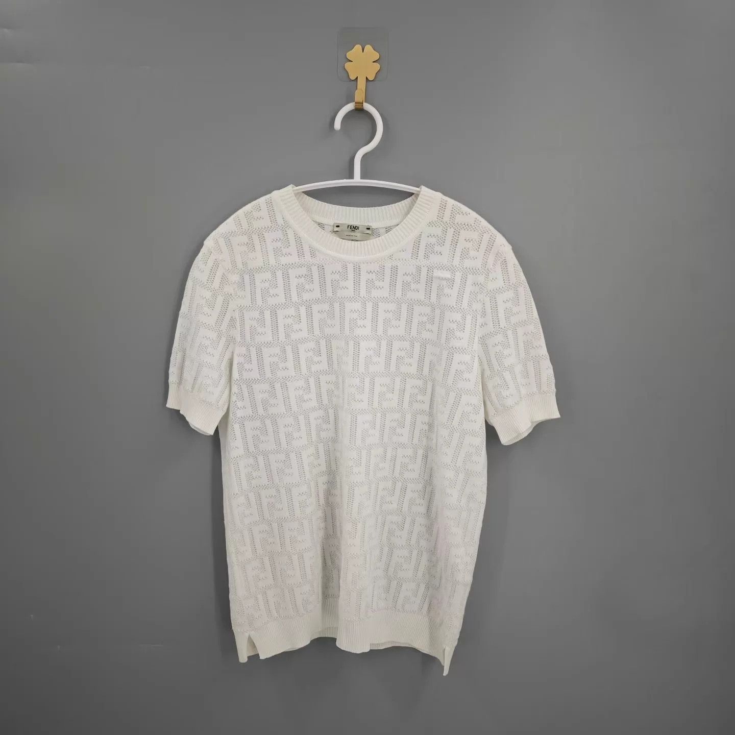 Fendi FENDI White Logo Short Sleeve Knit Size XS / US 0-2 / IT 36-38 - 1 Thumbnail