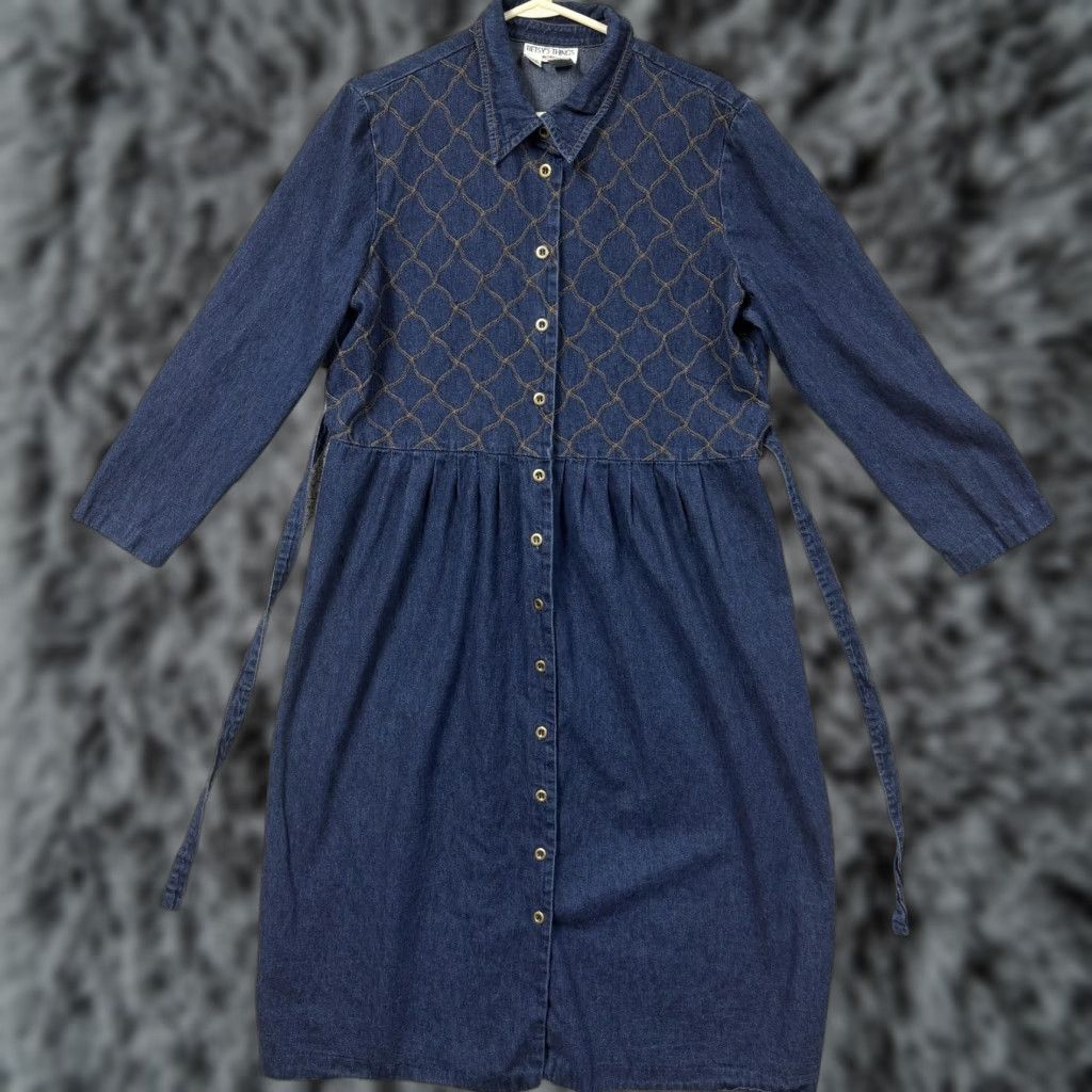 Denime VINTAGE Betsy's Things Shirt Dress 16P Blue Denim Quilted Belted Prairie Boho 80s Geometric Long Sleeve Midi Dress Womens Beige? Size XXL / US 16-18 / IT 52-54 - 1 Thumbnail