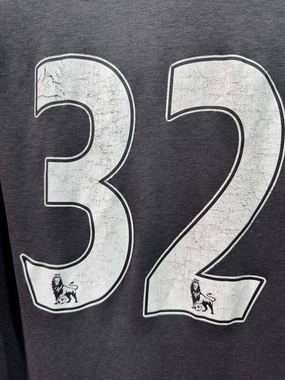 Other 2009-10 Manchester City Away Shirt Tevez #32 Size US M / EU 48-50 / 2 - 25 Thumbnail