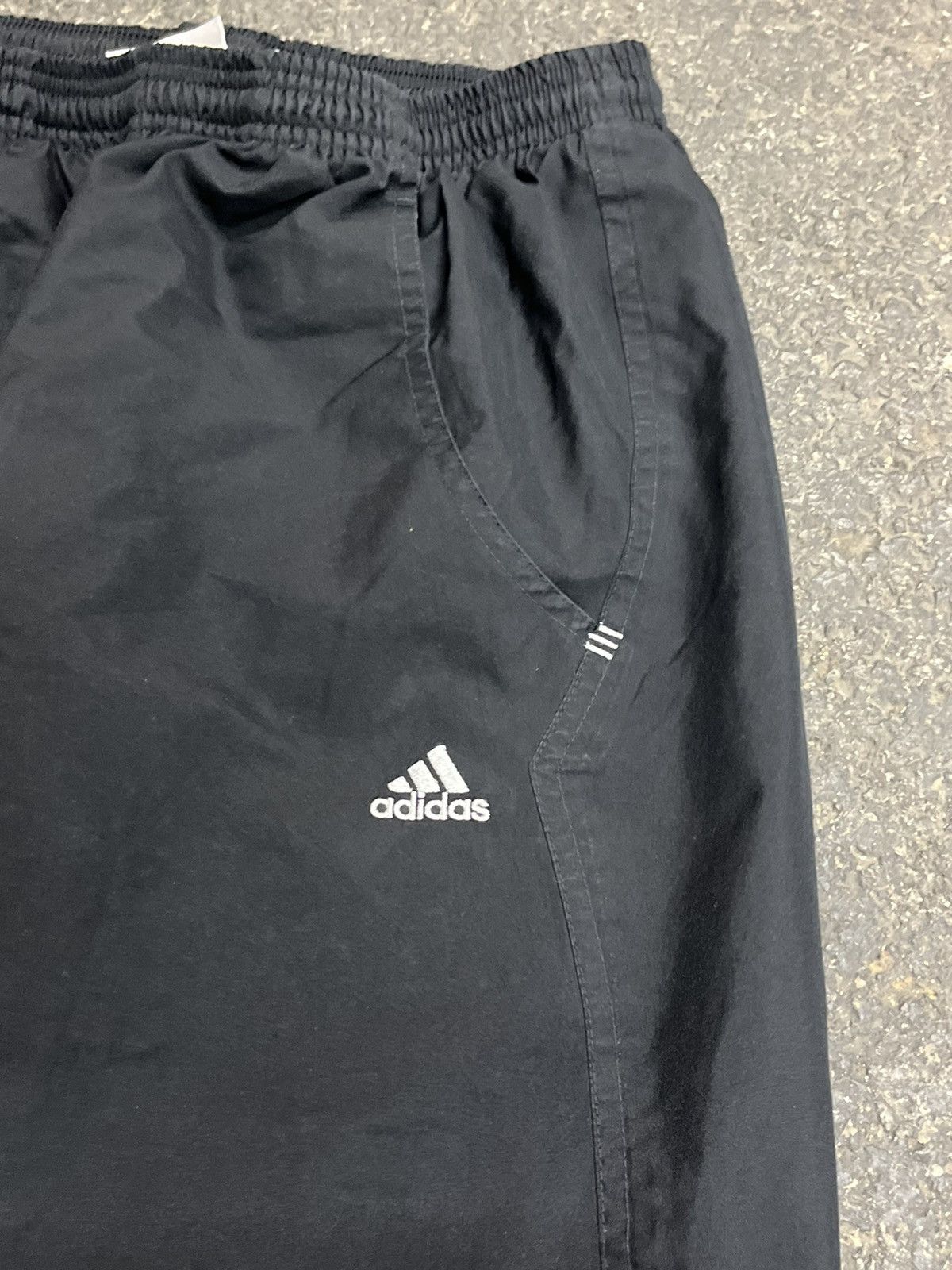 Adidas × Vintage Adidas track pants y2k baggy fit streetwear hype rare skater Size US 30 / EU 46 - 5 Thumbnail