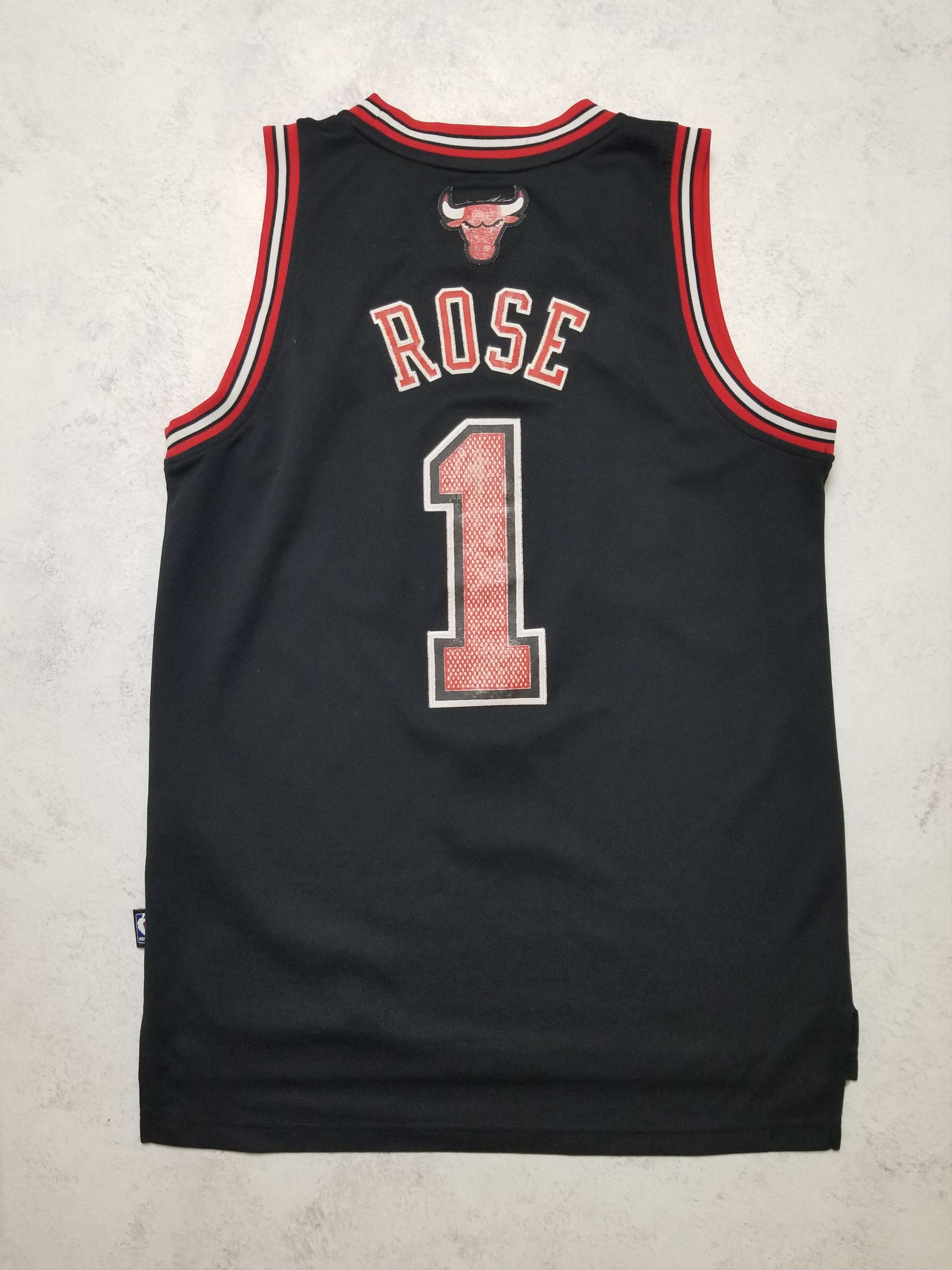 Adidas Authentics Derrick Rose #1 Chicago Bulls Stitched Jersey Size US S / EU 44-46 / 1 - 2 Thumbnail
