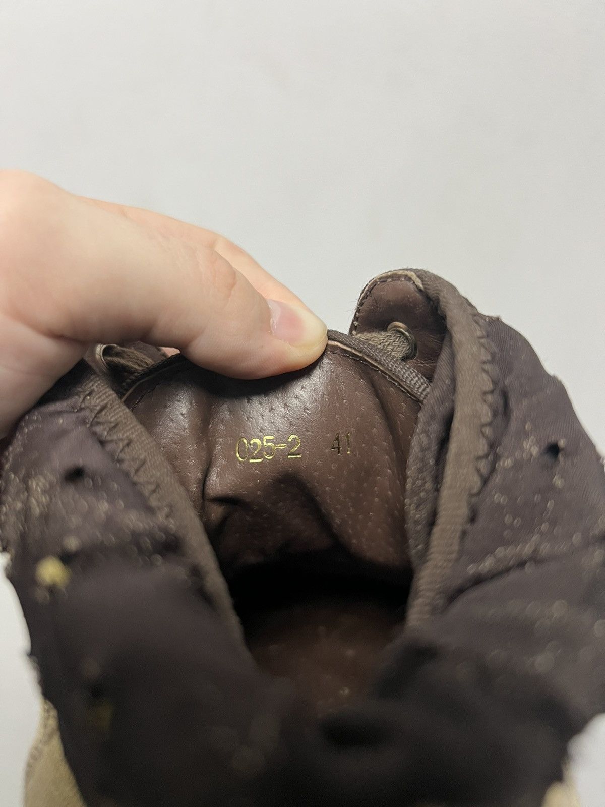 Gucci Vintage Y2K Gucci high top canvas monogram sneakers US 8 Size US 8 / EU 41 - 12 Thumbnail