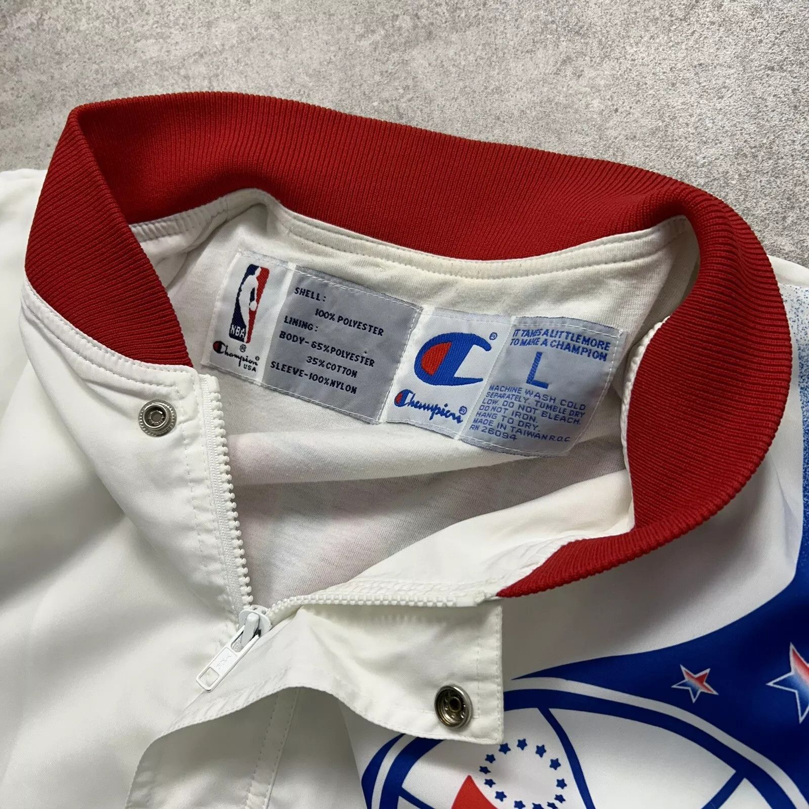 NBA × Vintage PHILADELPHIA 76ERS CHAMPION WARM UP SHOOTING JACKET SIZE L Size US L / EU 52-54 / 3 - 6 Thumbnail