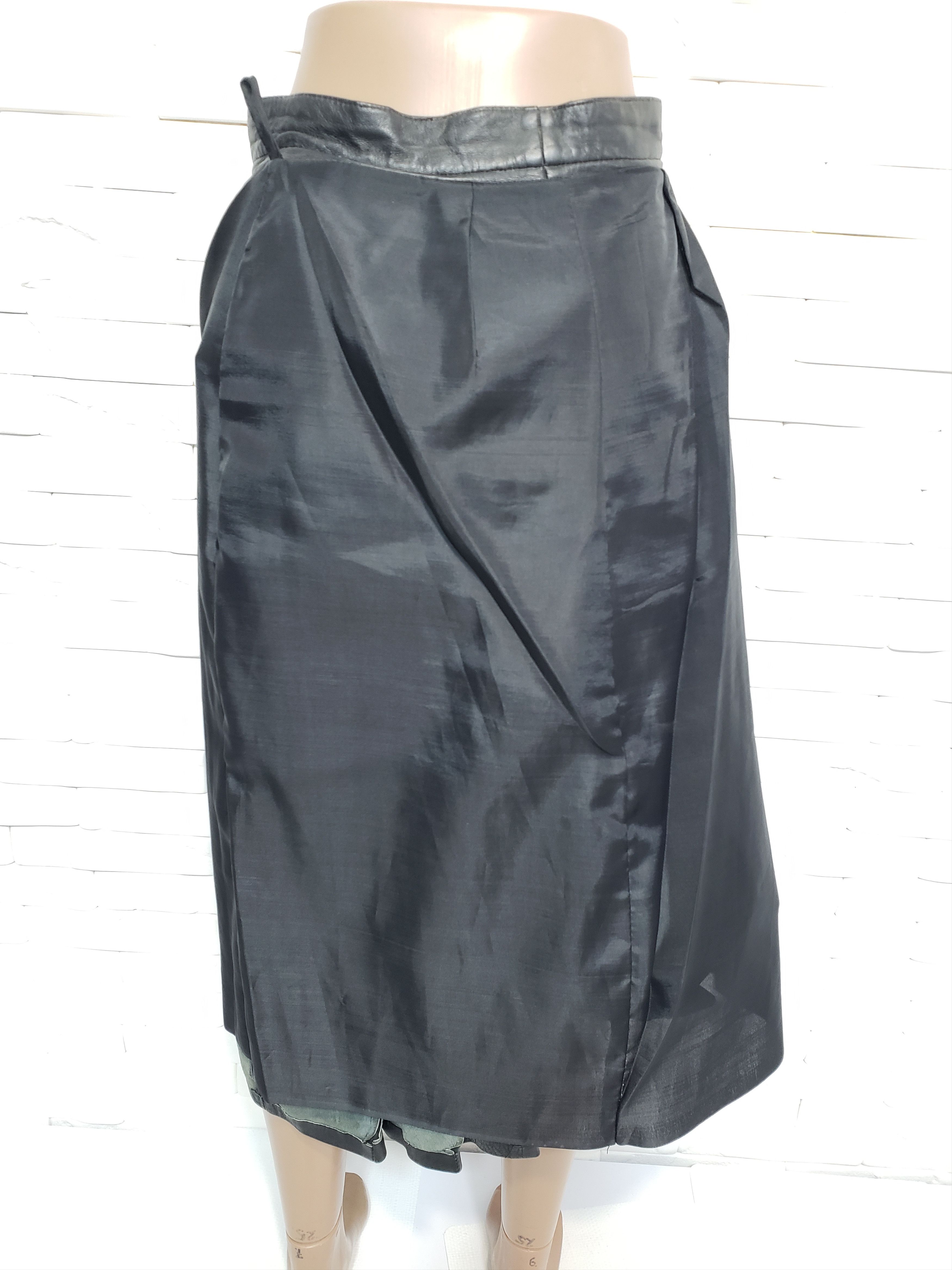 Genuine Leather Black leather skirt. Size 27" / US 4 / IT 40 - 8 Thumbnail