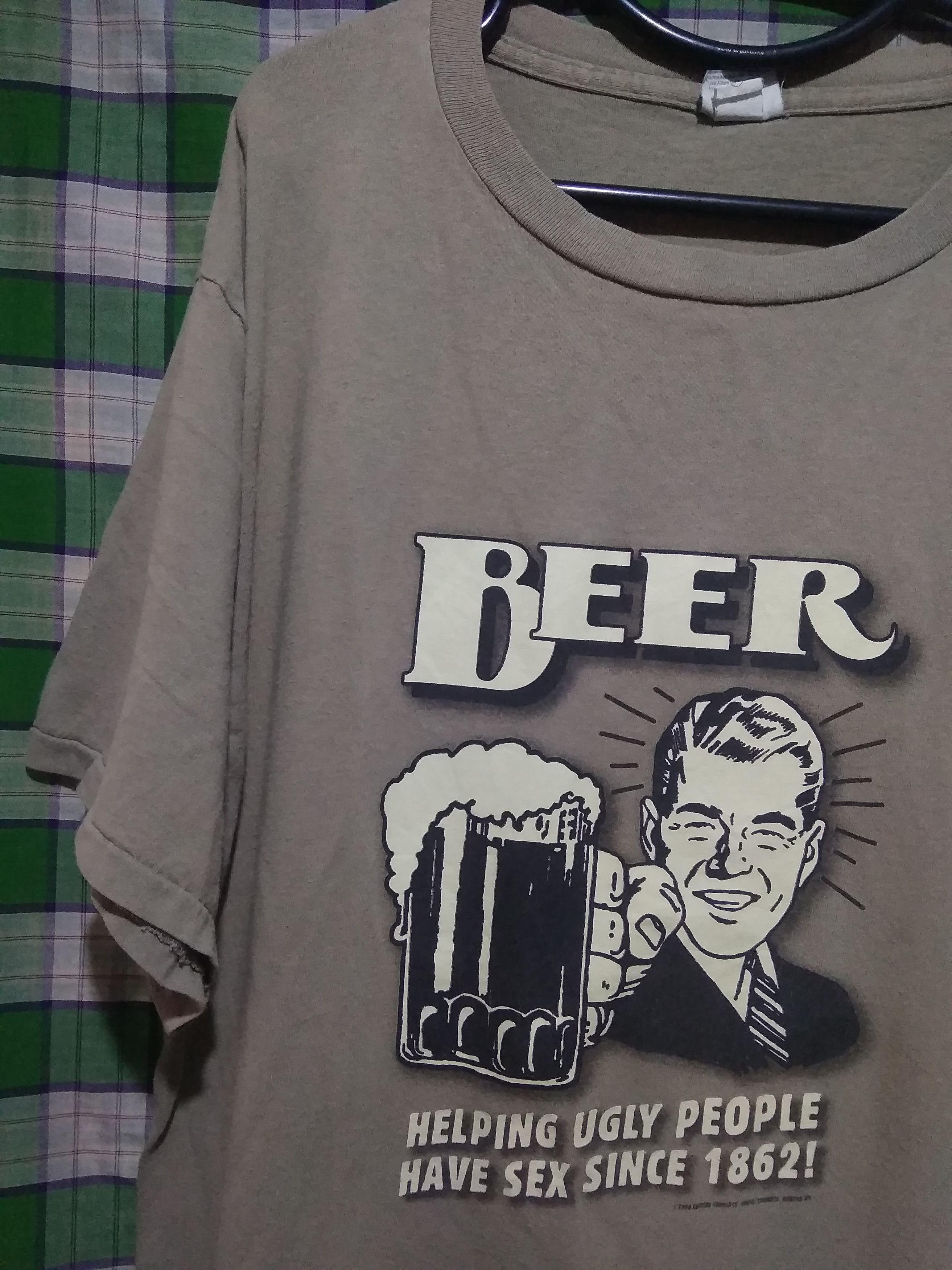Vintage Vintage Beer Helping Ugly People Have Sex Size US XL / EU 56 / 4 - 1 Thumbnail