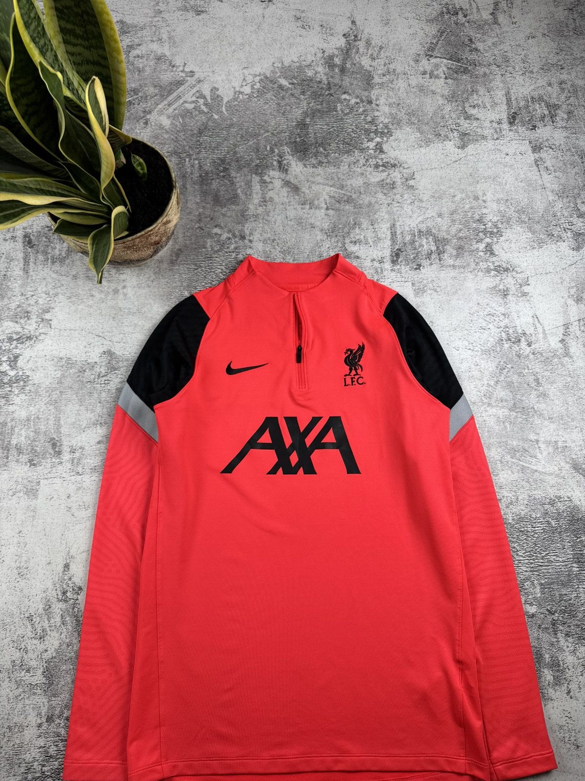 Nike LIVERPOOL 2020/2021 Training 1/3 1/4 Nike Soccer Football Fan T Shirt Jersey Kit Size US S / EU 44-46 / 1 - 4 Thumbnail