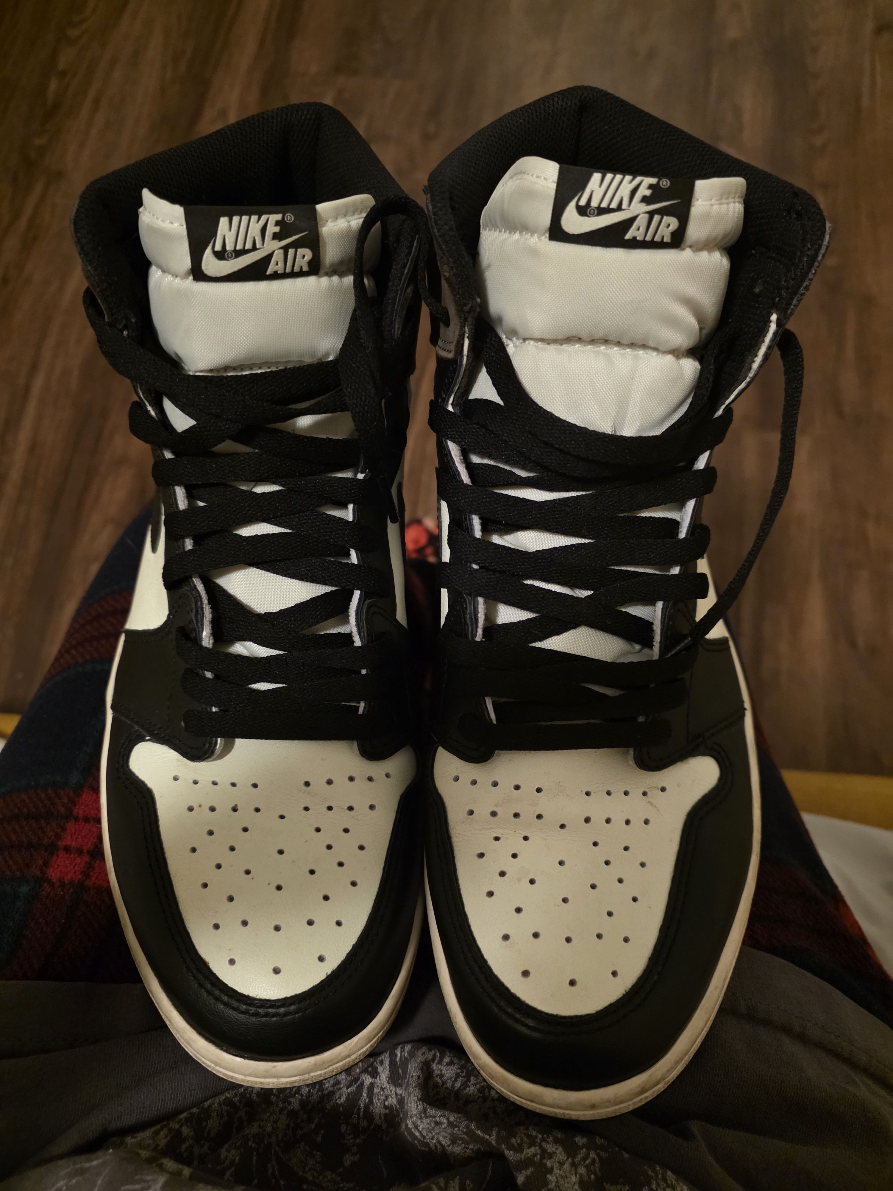 Nike Jordan 1s dark mocha Size US 12 / EU 45 - 1 Thumbnail
