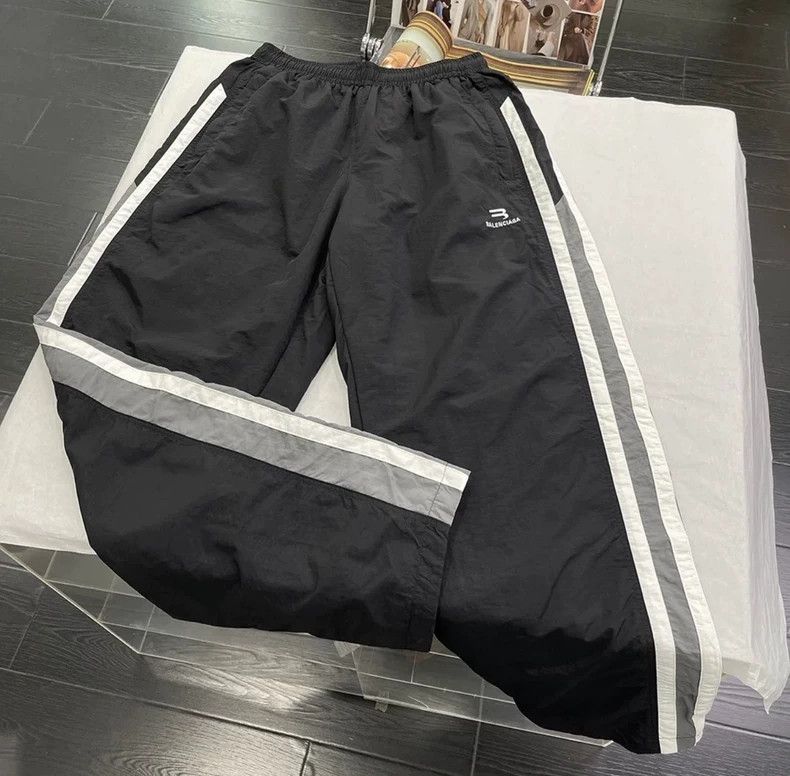 Balenciaga BALENCIAGA Black Casual Pants - dmc Size US 38 / EU 54 - 1 Thumbnail
