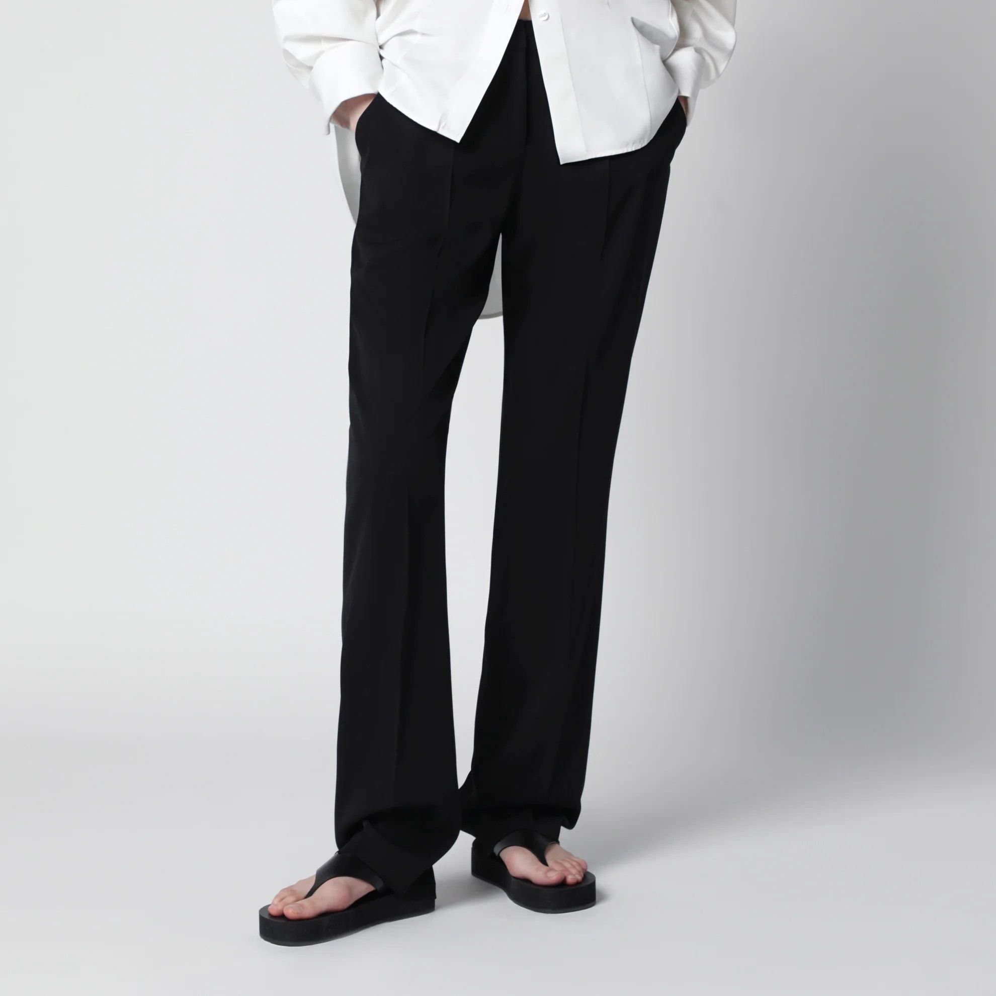 Balenciaga o1d2blof0426 Slim Wool Trousers in Black Size 27" / US 4 / IT 40 - 1 Thumbnail