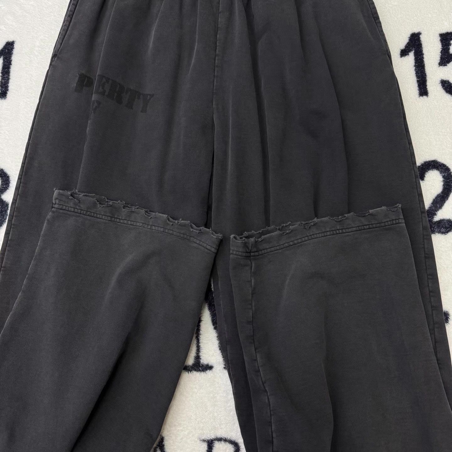 Balenciaga Balenciaga Vintage Washed Black Printed Trousers Q10 Size US 34 / EU 50 - 3 Thumbnail