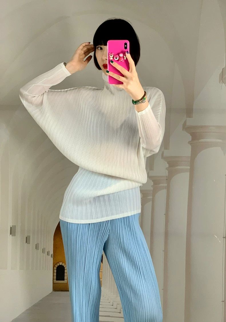 Issey Miyake Issey Miyake Blue pleated pants Size 24" / US 00 / IT 34 - 2 Thumbnail
