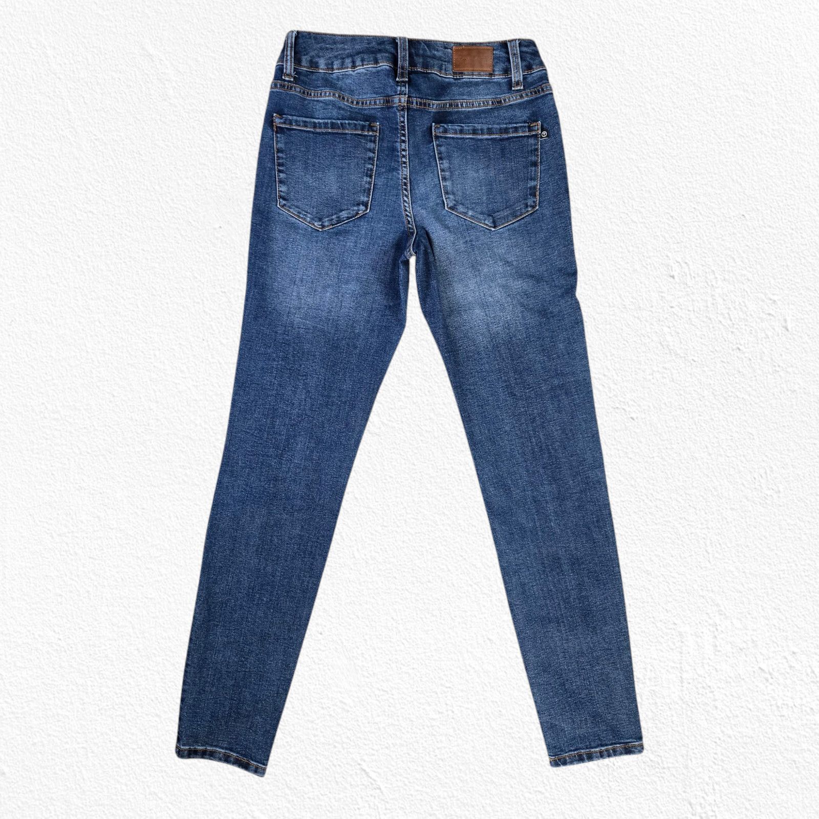 Other Dark Wash Mid Rise Classic Skinny Jeans Size 4 Size 27" / US 4 / IT 40 - 8 Thumbnail