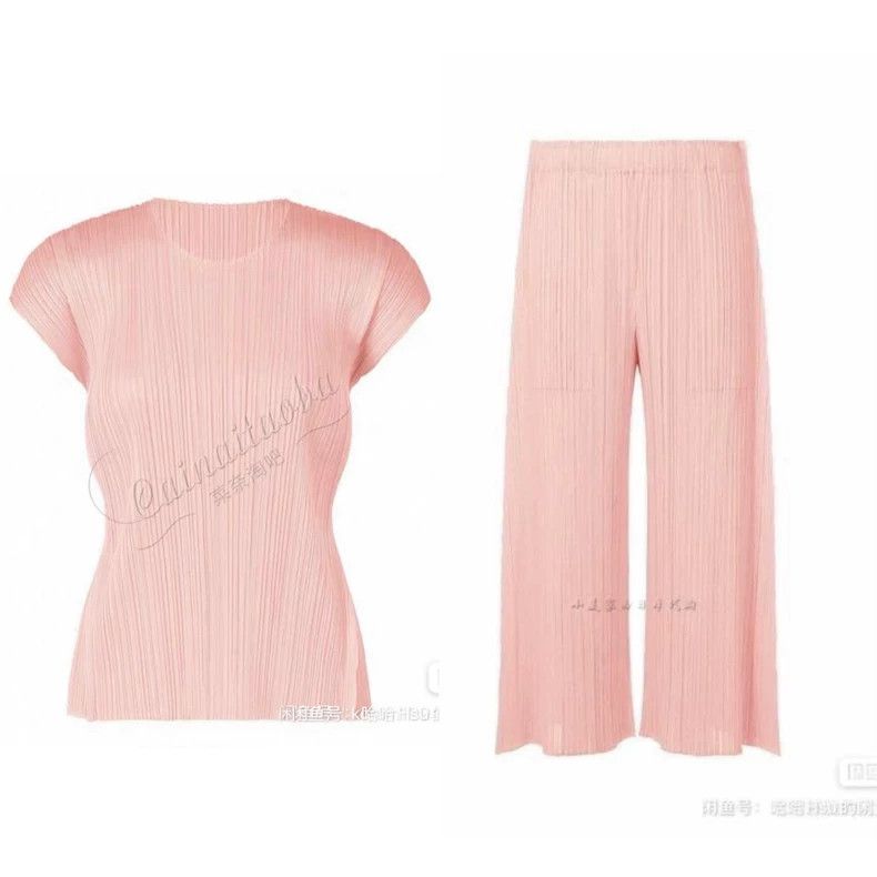 Issey Miyake Issey Miyake size:4 Kelp cherry blossom pink pleated short Size M / US 6-8 / IT 42-44 - 1 Thumbnail