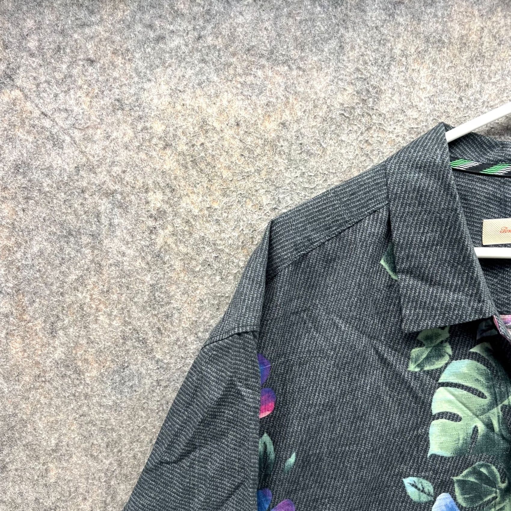 Tommy Bahama Tommy Bahama Shirt XL Gray Floral Silk Button Down Hawaiian Botanic Nightshade Mens Regular Button-Up Collared Classic Hawaiian Theme All Seasons Size US XL / EU 56 / 4 - 7 Thumbnail