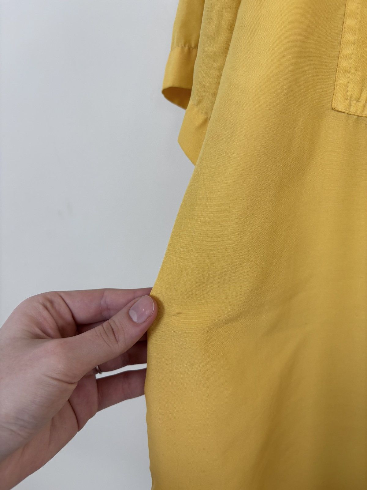 Tommy Hilfiger Vintage 1990s Tommy Hilfiger Athletics Short Sleeve Shirt Size US XL / EU 56 / 4 - 9 Thumbnail