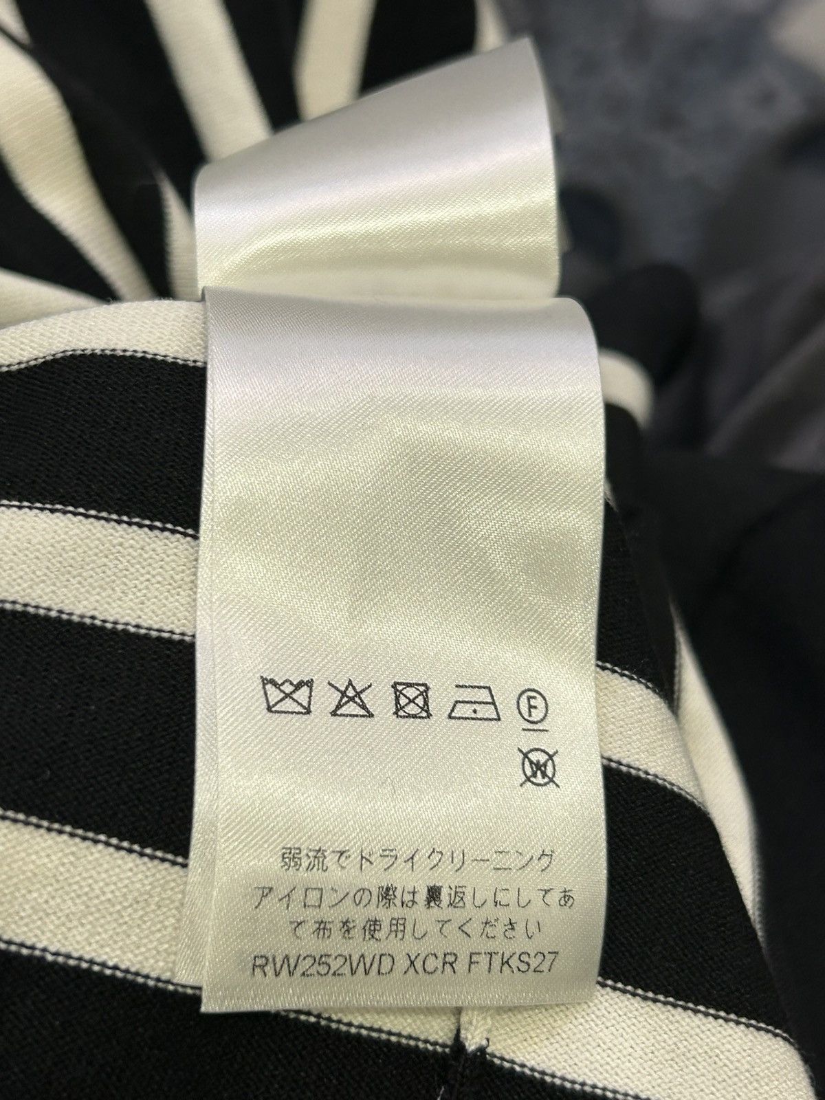 Louis Vuitton Louis Vuitton Knit Striped T shirt Size US M / EU 48-50 / 2 - 14 Thumbnail