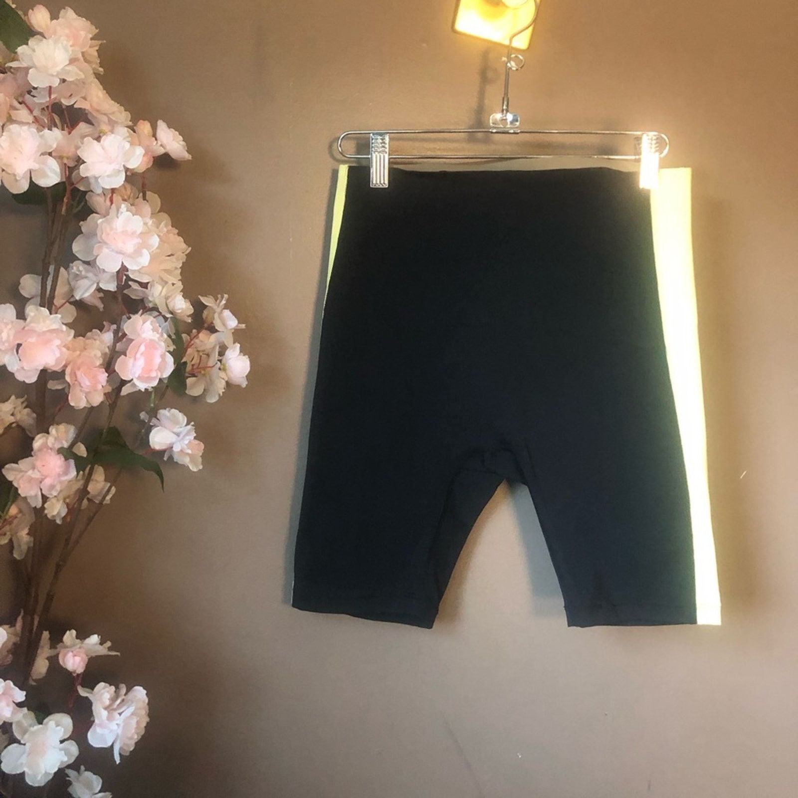 Other Noli biker shorts. Smooth black and yellow. Size 27" / US 4 / IT 40 - 1 Thumbnail