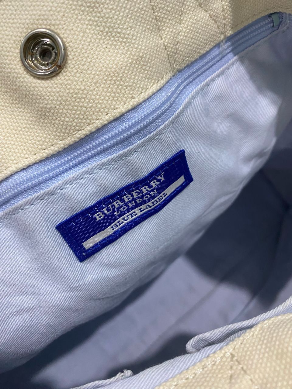 Burberry Authentic Burberry Canvas Tote Bag Size ONE SIZE - 3 Thumbnail
