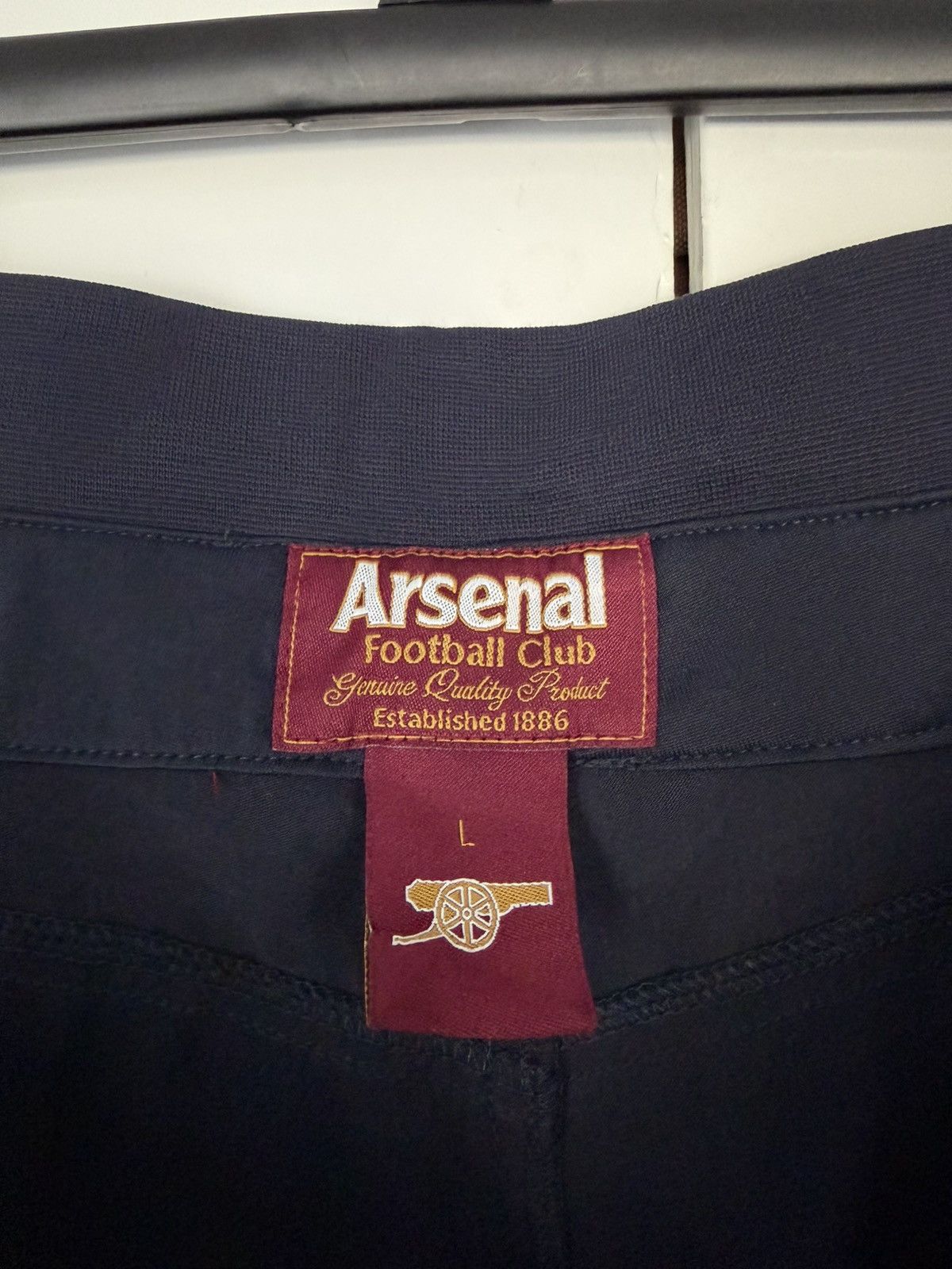 Other ARSENAL FC FOOTBALL AFC NAVY BLACK CAPRIS CAPRI PANTS SOCCER Size US 31 - 5 Thumbnail