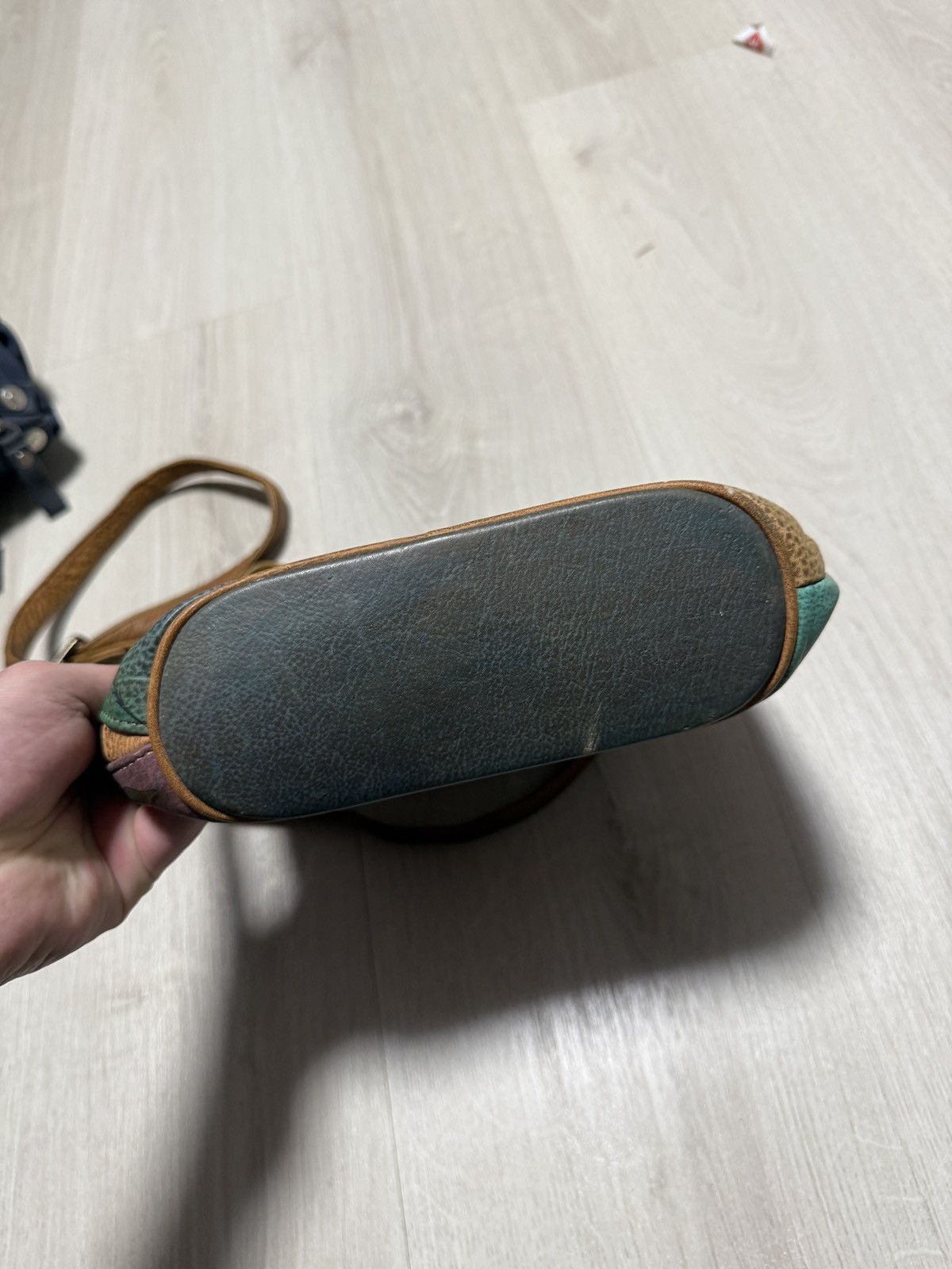 Vintage Anuschka Hand Painted Leather Peacock Crossbody Bag Size ONE SIZE - 6 Thumbnail