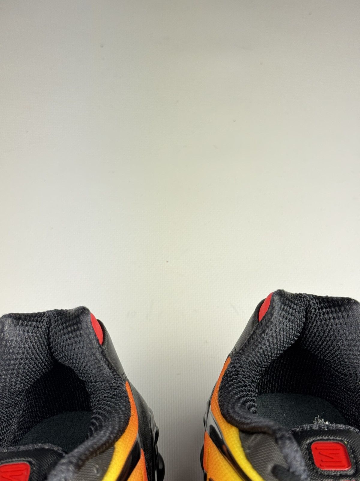 Nike Nike Shox TL Sunrise US9 Size US 9.5 / EU 42-43 - 17 Thumbnail