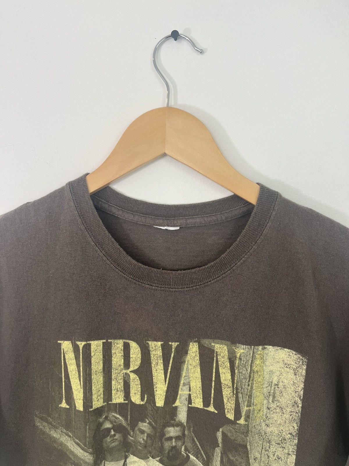 Band Tees NIRVANA Sun Faded Distressed Kurt Cobain Band Tee Size US M / EU 48-50 / 2 - 3 Thumbnail