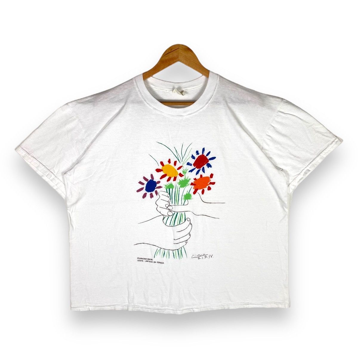 Vintage Vintage 80's PICASSO La Bouquet De La Paix Art Tee Shirt Size US XL / EU 56 / 4 - 1 Thumbnail